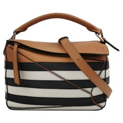 Loewe Puzzle Small Schwarz-Weiß-Braun gestreift Crossbody Bag