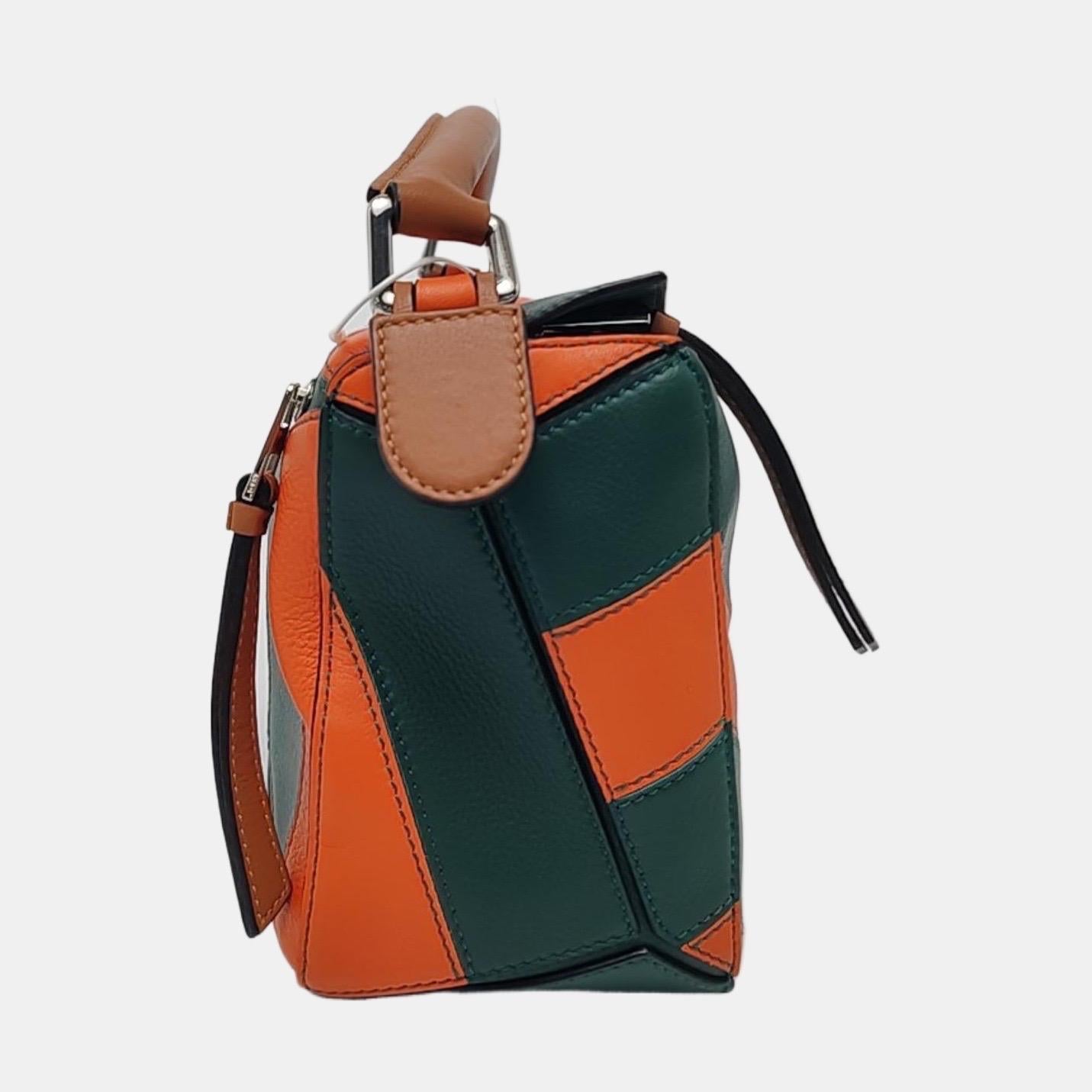 Bolso Crossbody Loewe Puzzle Pequeño Rayas Verde Naranja 2019 en Bueno estado para la venta en AUBERVILLIERS, FR