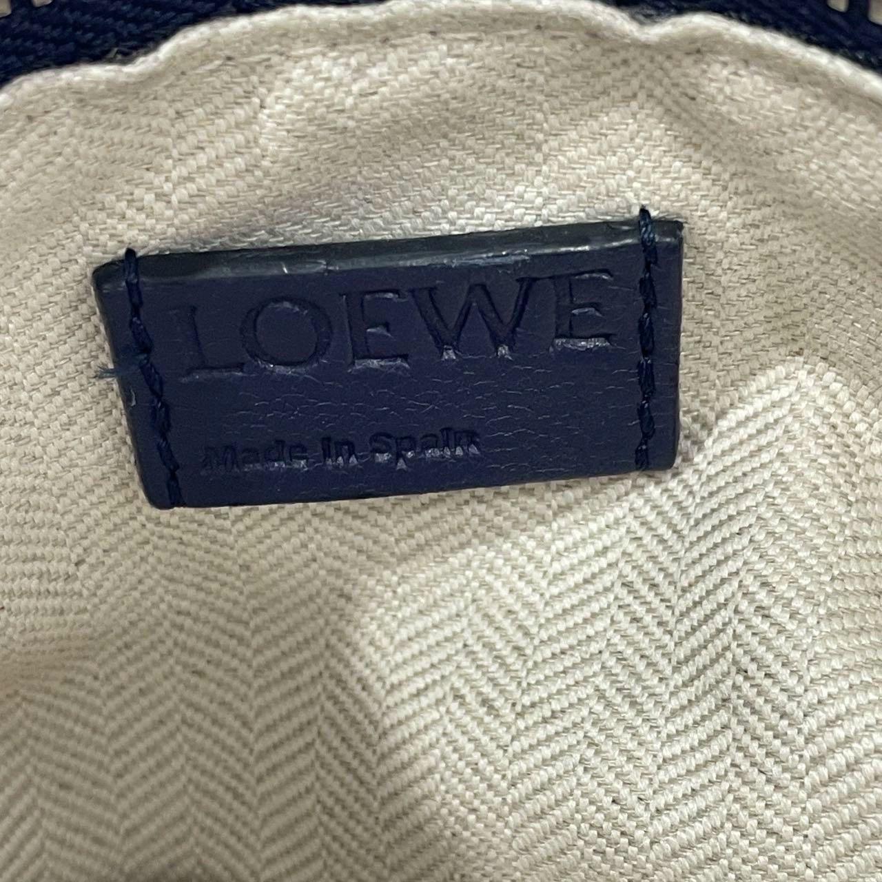 Loewe Puzzle Small Leather Woven Braided Navy Crossbody Bag In Excellent Condition In AUBERVILLIERS, FR