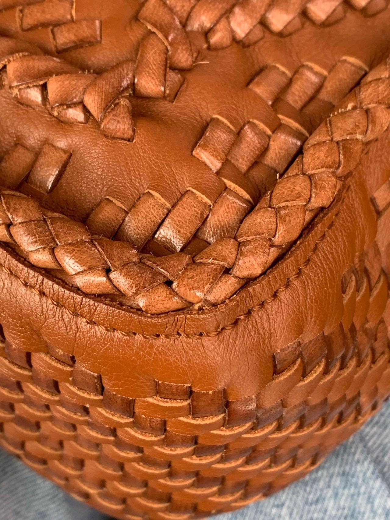 Loewe Puzzle Kleine geflochtene Ledertasche Braun Crossbody Tasche Damen im Angebot