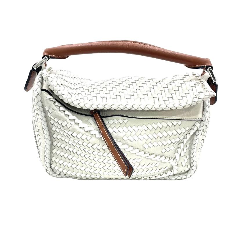 Loewe Puzzle Petit sac à bandoulière en cuir tressé blanc Excellent état - En vente à AUBERVILLIERS, FR