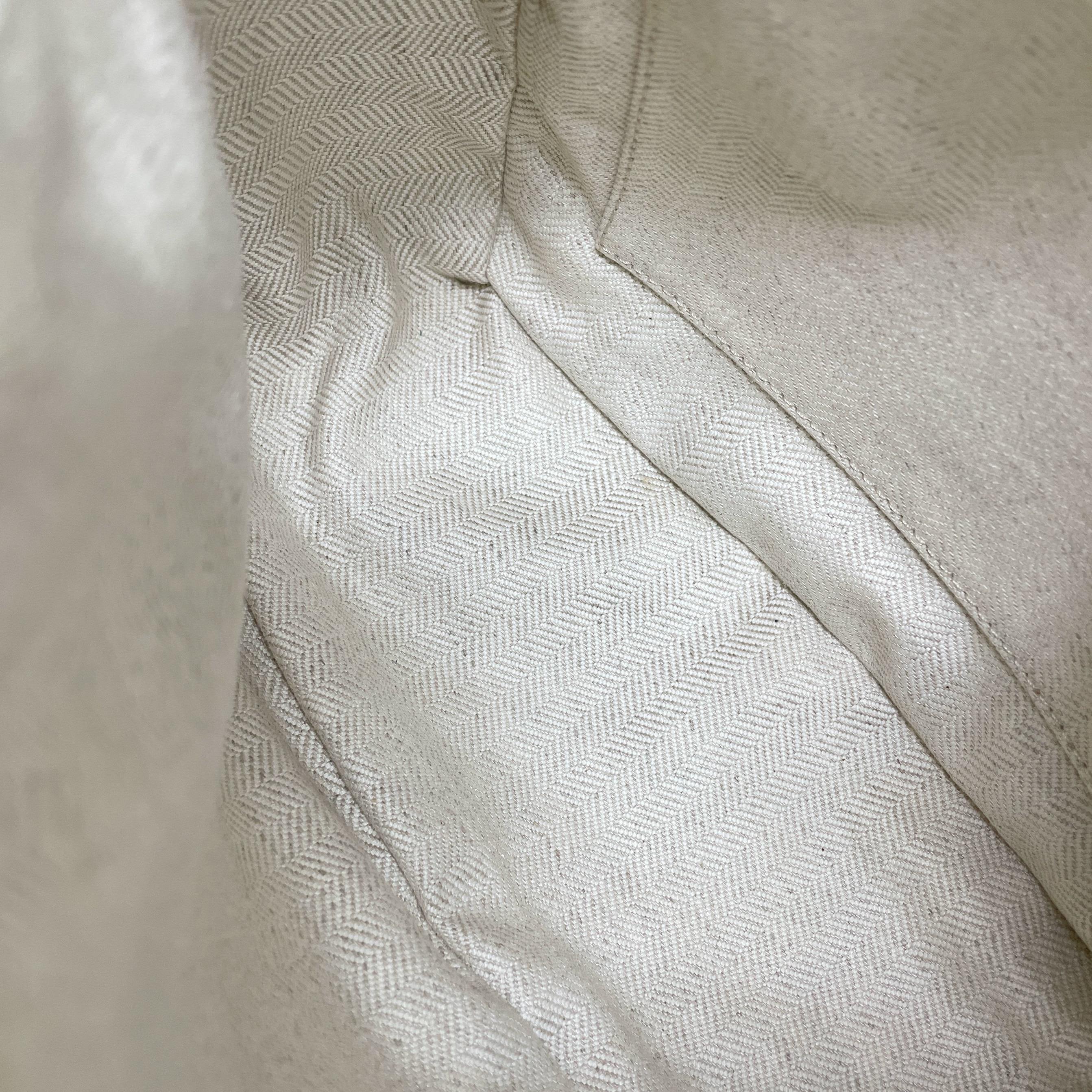 Loewe Puzzle Petit sac à bandoulière en cuir tressé blanc en vente 2