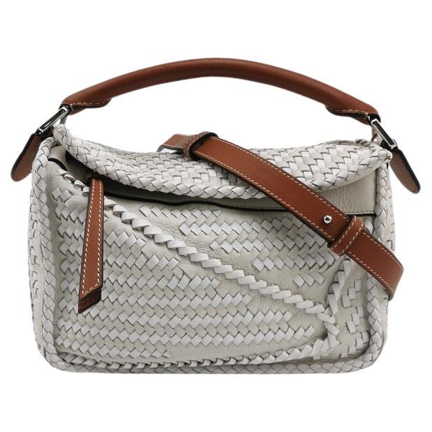 Loewe Puzzle Petit sac à bandoulière en cuir tressé blanc
