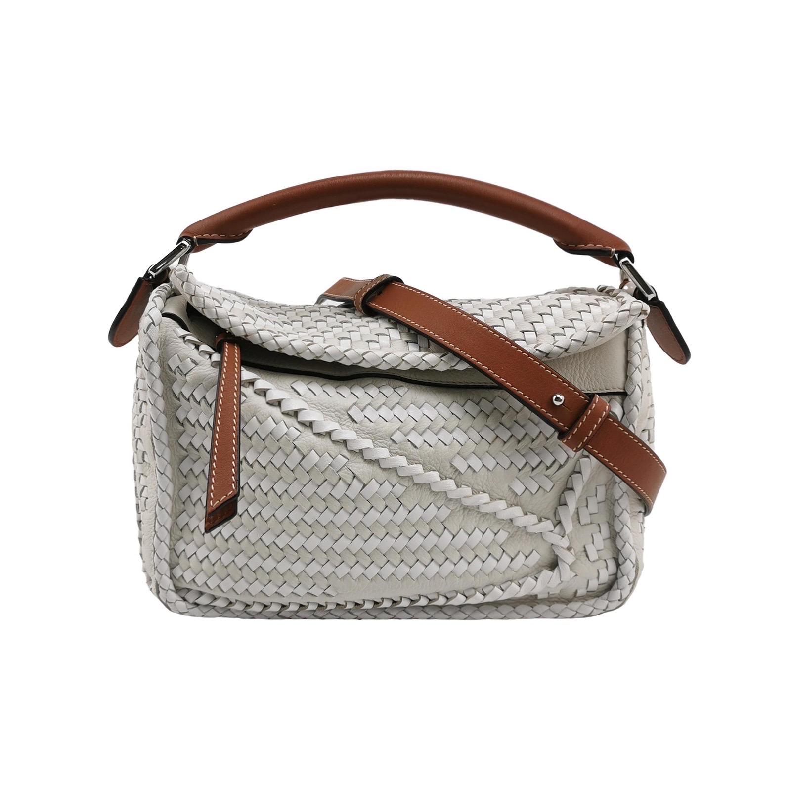 Loewe Puzzle Petit sac à bandoulière en cuir tressé blanc