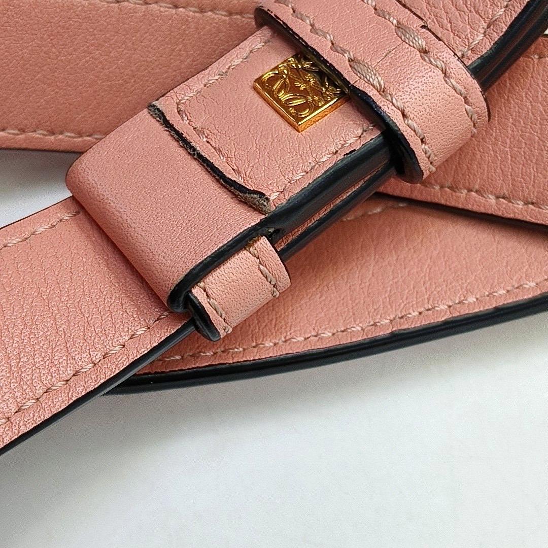 Loewe Puzzle Small Mauve Dusty Pink Calfskin leather bag For Sale 11
