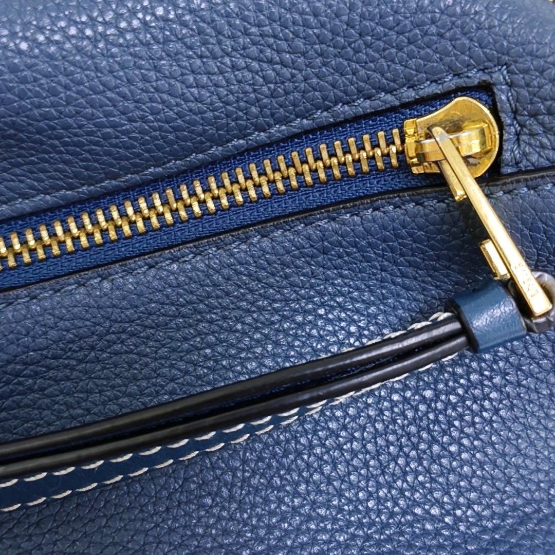Loewe Puzzle Small Navy Calfskin leather bag For Sale 8