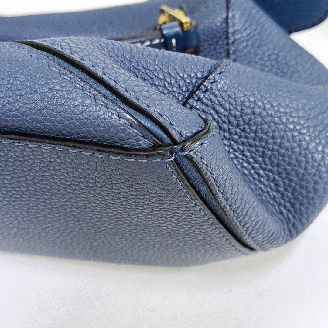 Loewe Puzzle Small Navy Calfskin leather bag For Sale 10
