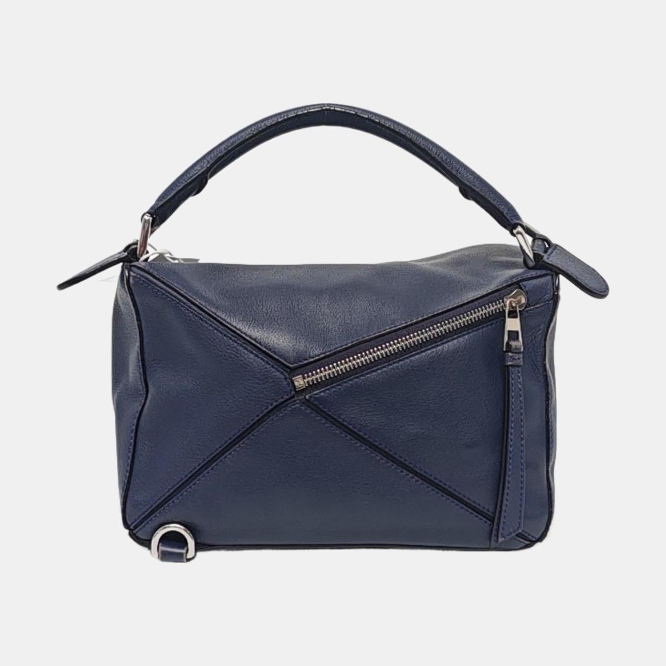Loewe Sac en cuir de veau Puzzle Small Navy en vente 1