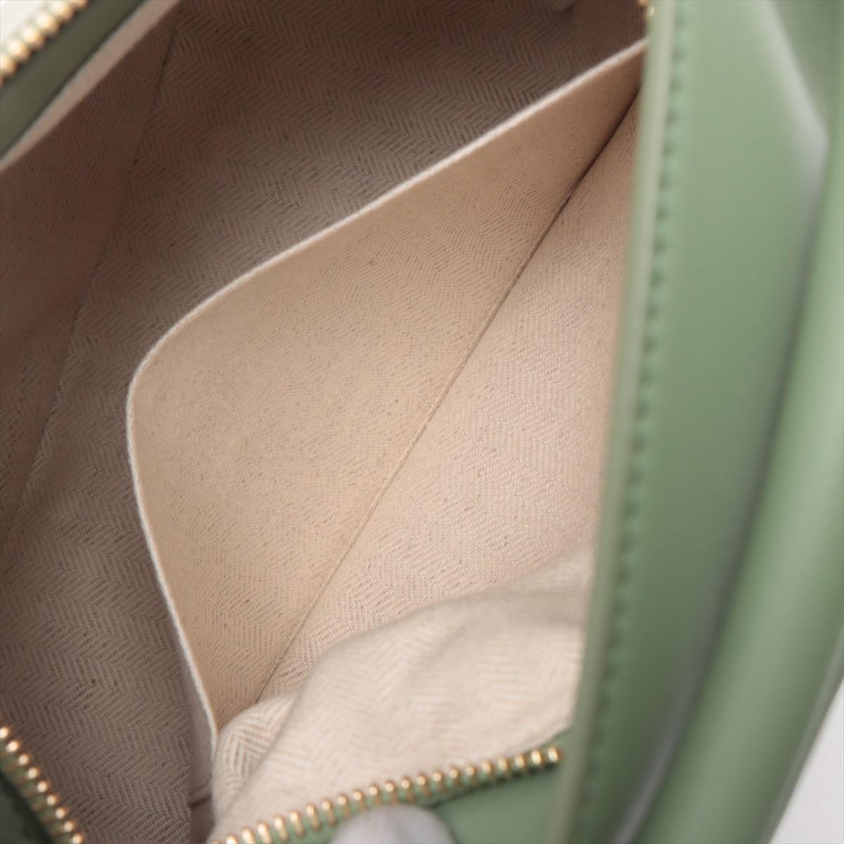 Loewe Puzzle Kleine 3-Ways-Tasche aus Satin- Kalbsleder in Grün im Angebot 4
