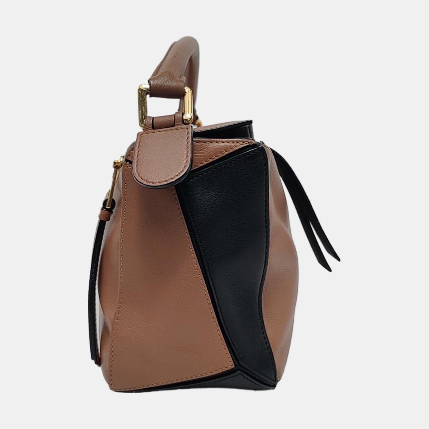 Loewe Puzzle Small Tricolor Black Brown Grey Calfskin leather bag In Good Condition For Sale In AUBERVILLIERS, FR