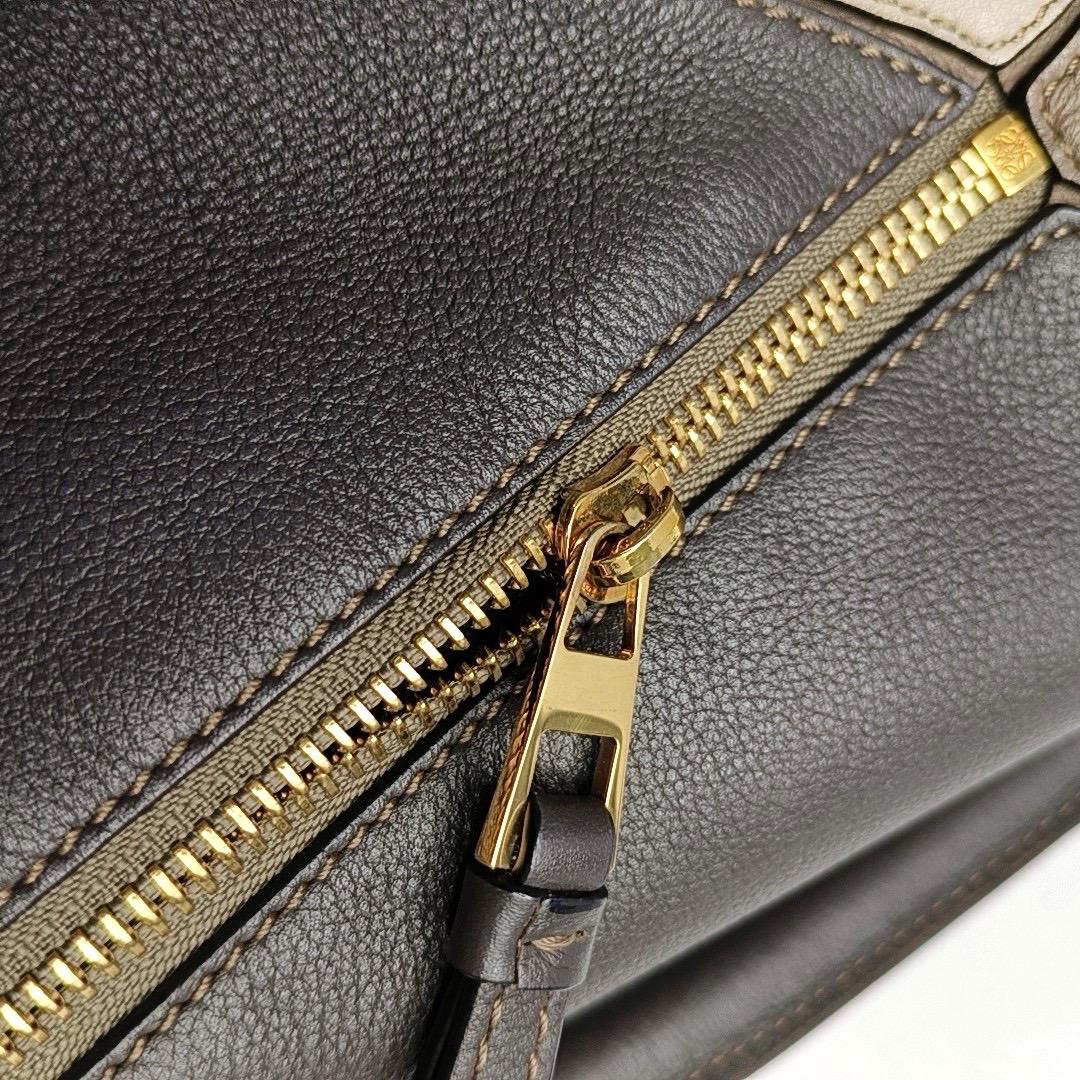 Loewe Puzzle Small Tricolor Black Grey Calfskin leather bag For Sale 4