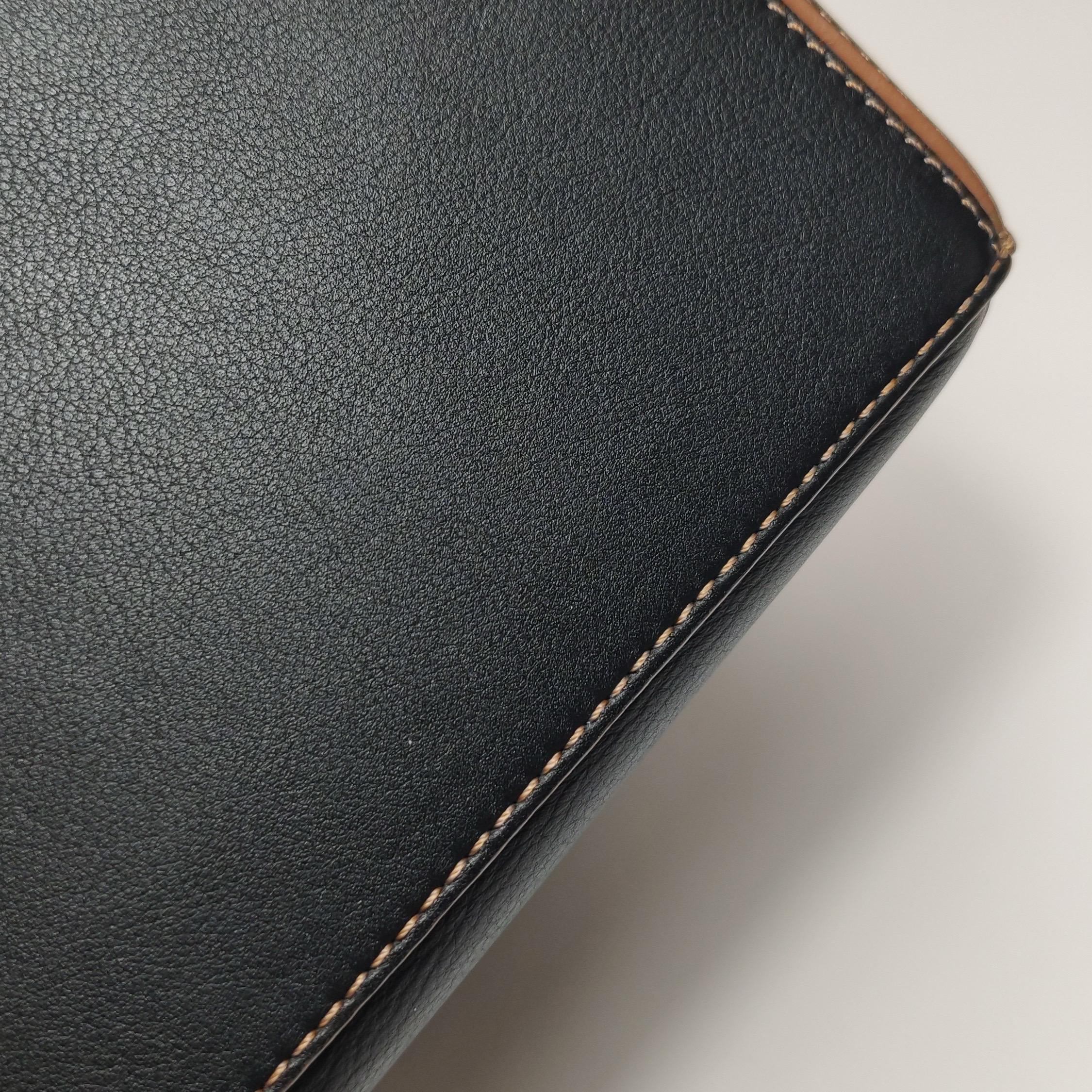 Loewe Puzzle Small Tricolor Black Grey Calfskin Leather Braided Handle Crossbody (en anglais) en vente 13