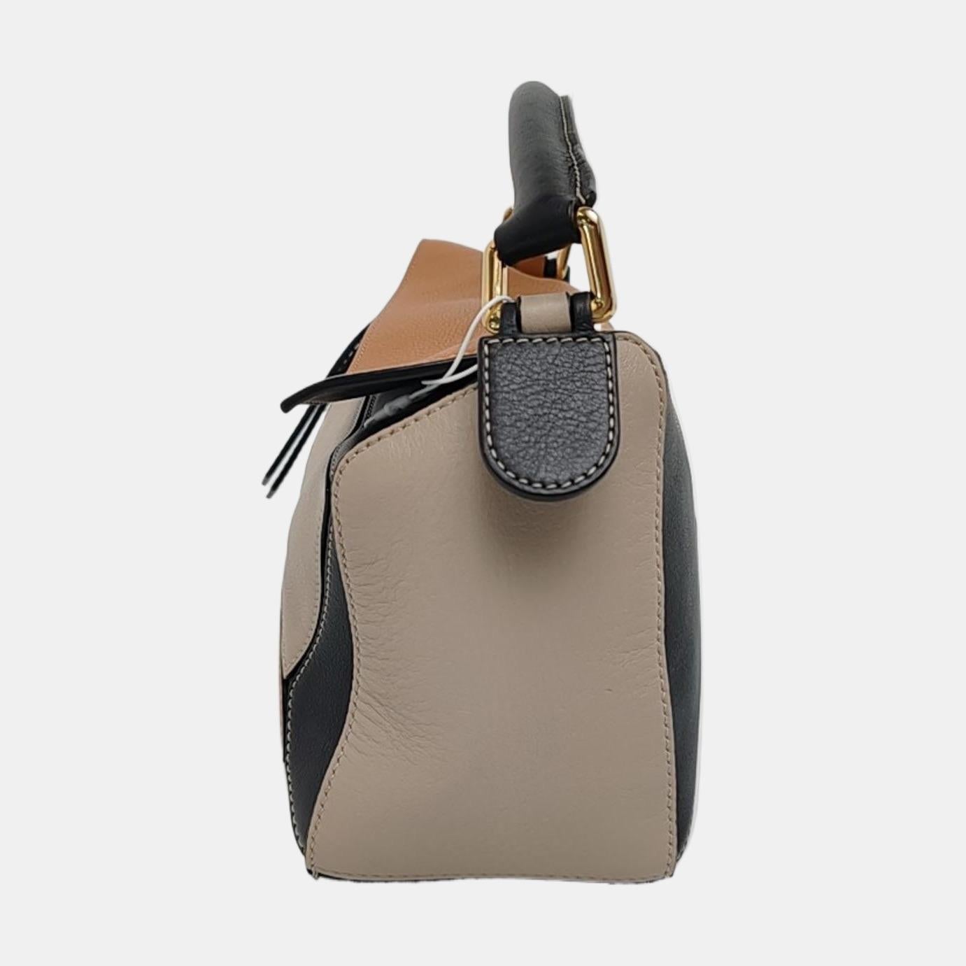 Loewe Puzzle Small Tricolor Karamell Sand Schwarz Crossbody Tasche (Braun) im Angebot