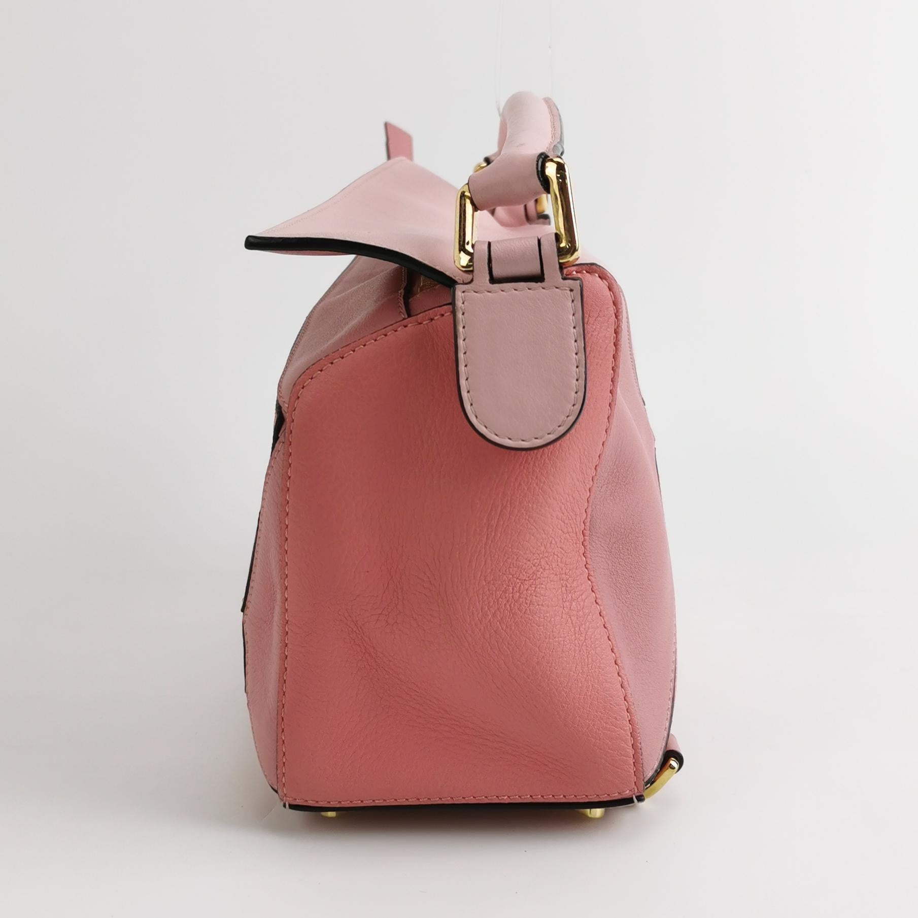 Loewe Puzzle Small Tricolor Pink Crossbody Bag Pour femmes en vente