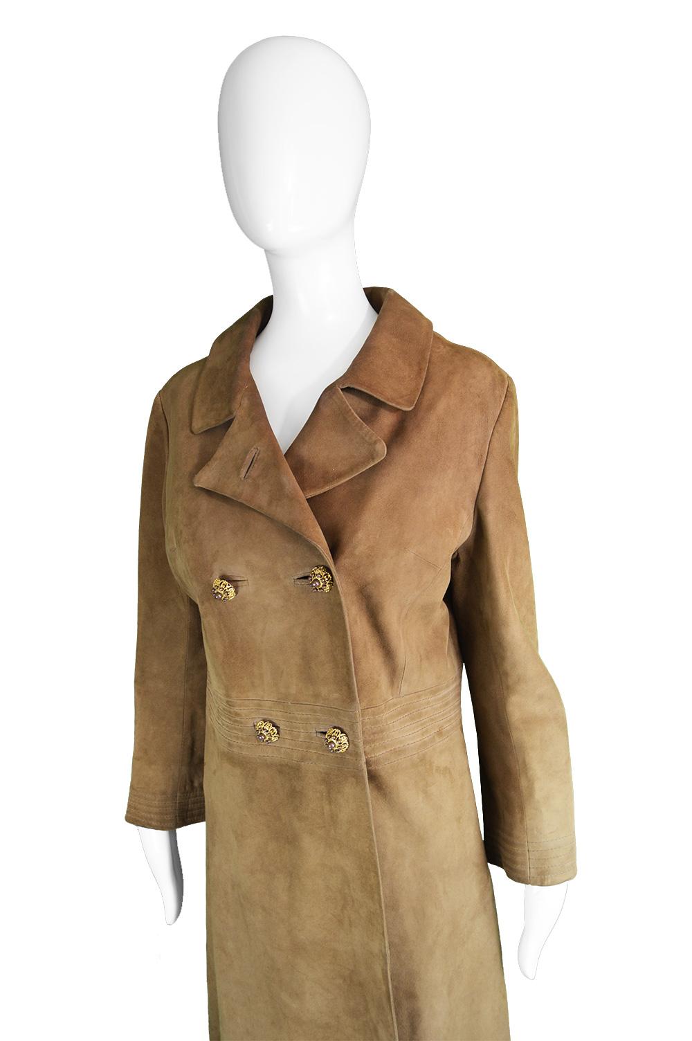 Loewe Rare Vintage 1960s Brown Suede Leather Double Breasted Coat

Estimated Size: Women's Medium. Please check measurements & description by clicking 'Continue Reading' below.  
Bust - 40” / 101cm (allow roughly 2-4