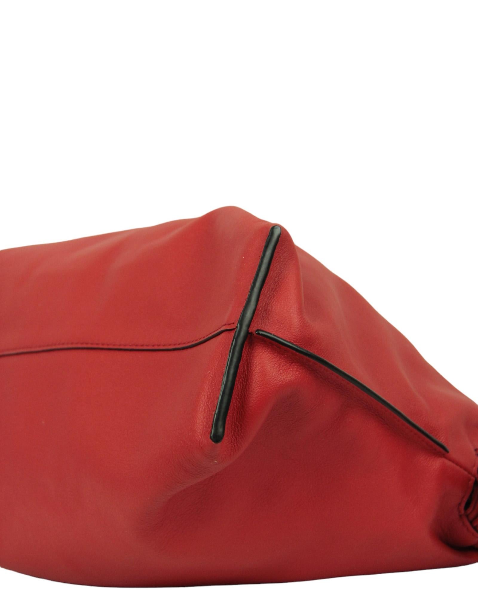 Loewe Flamenco-Tasche aus rotem Kalbsleder mit Donut-Kette aus Leder im Angebot 1