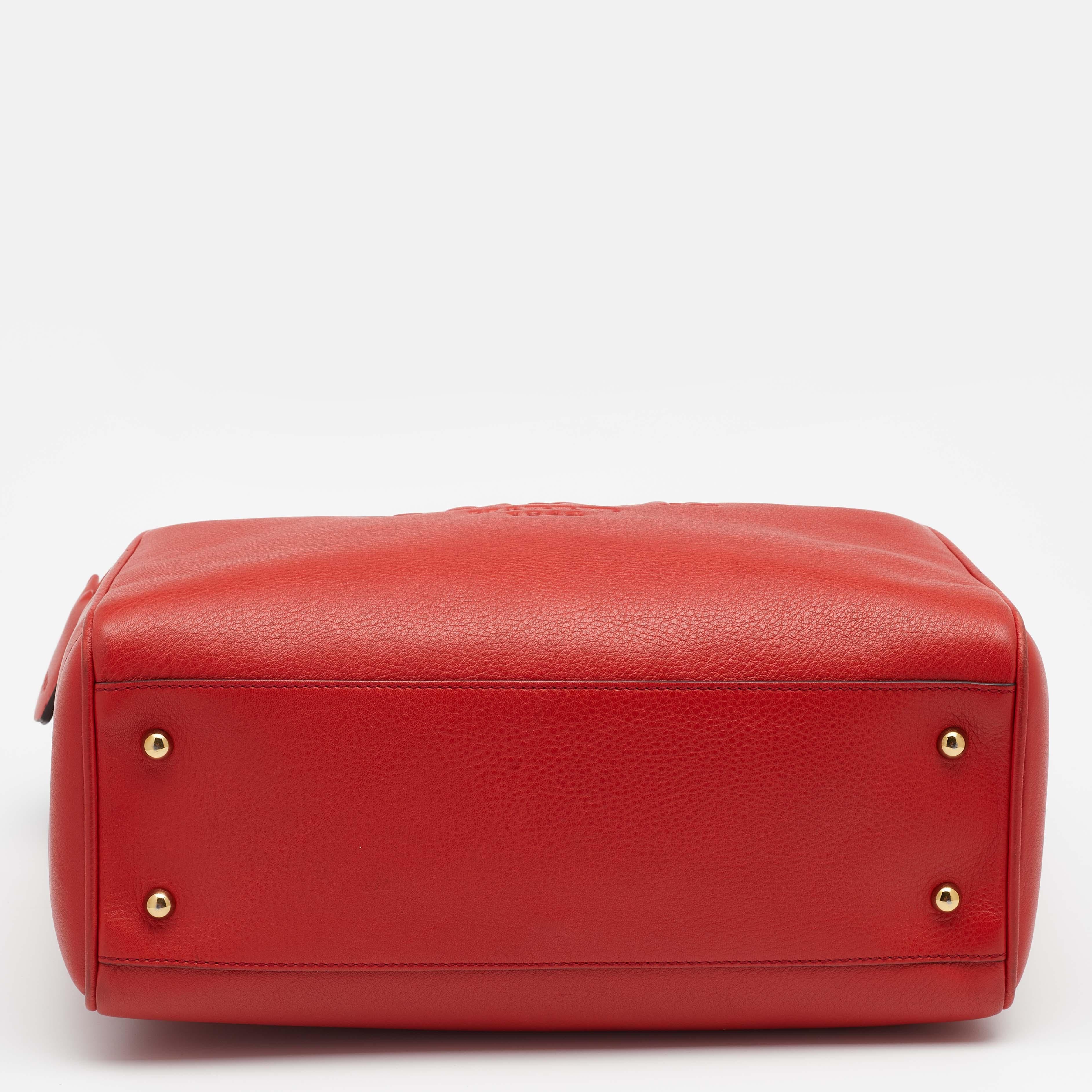 Loewe Red Leather Heritage Tote In Good Condition In Dubai, Al Qouz 2