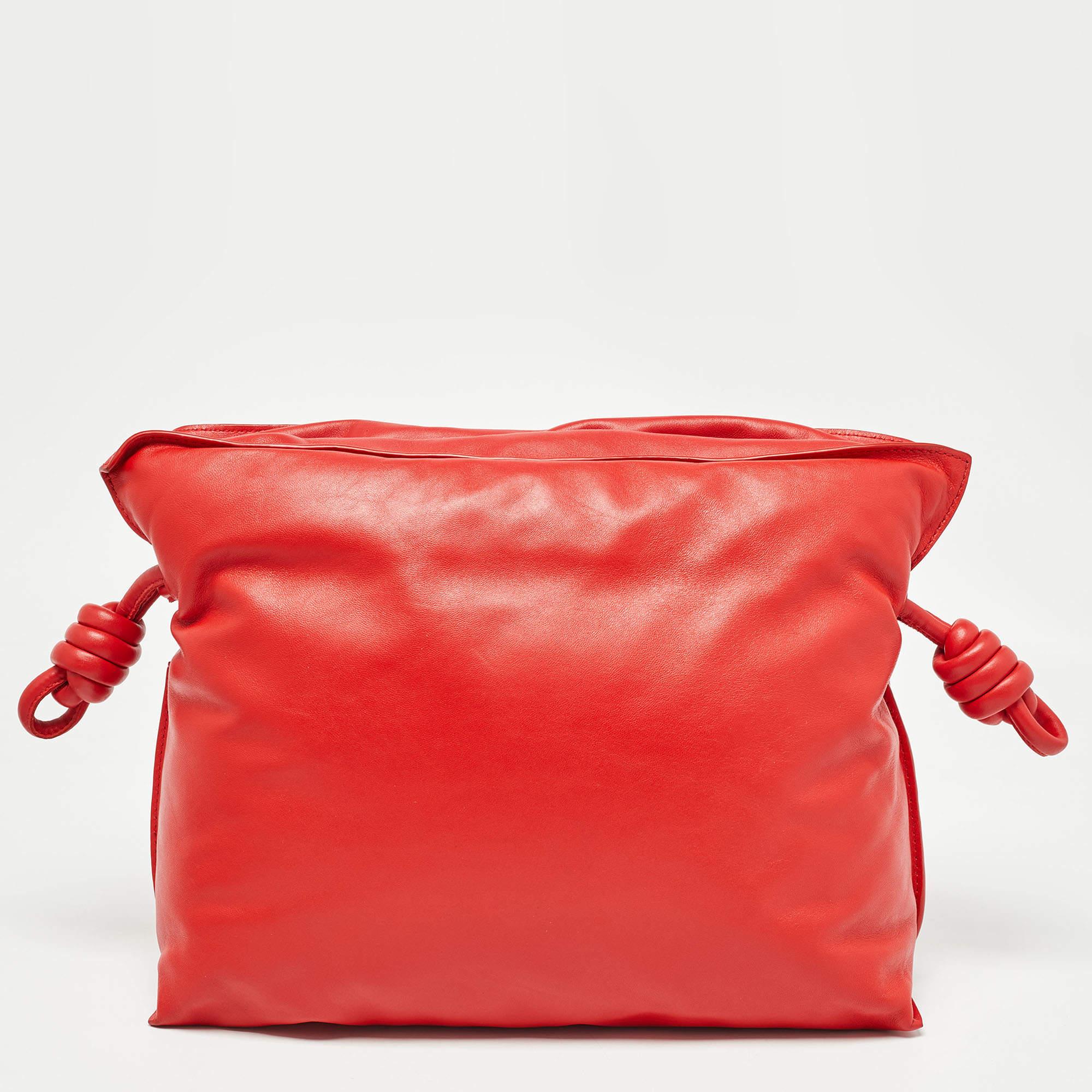 Loewe pochette Flamenco de taille moyenne Excellent état - En vente à Dubai, Al Qouz 2
