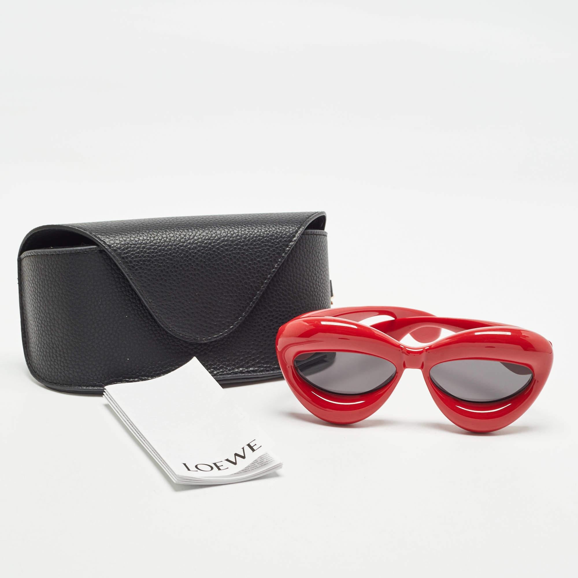 Loewe Red LW400971 Inflated Cat Eye Sunglasses In Excellent Condition In Dubai, Al Qouz 2