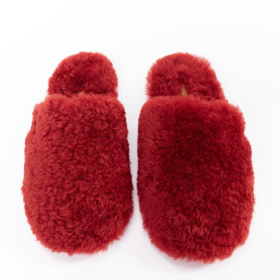 LOEWE red shearling brown anagram leather tag slipper mules EU37 In Excellent Condition In Hong Kong, NT