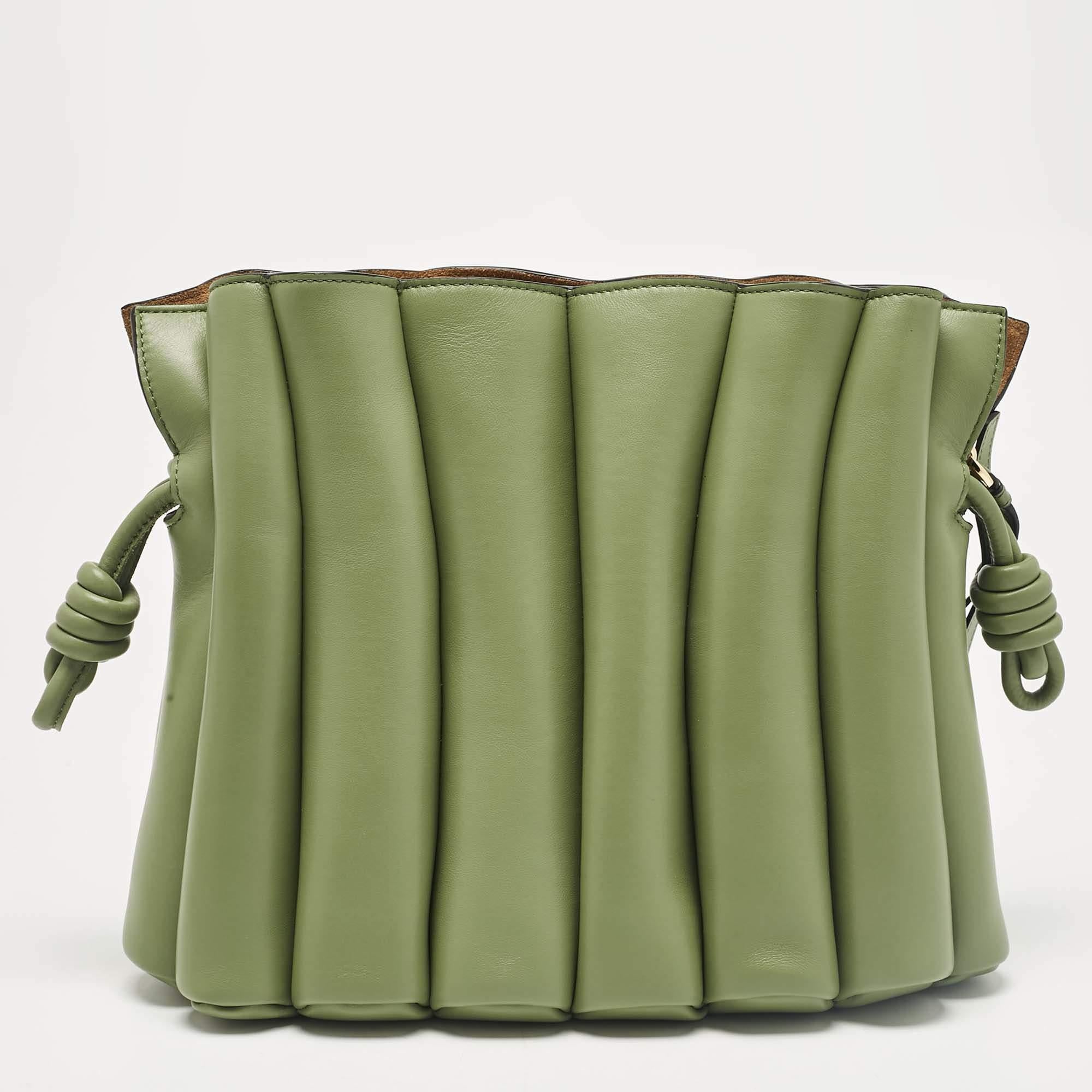 Loewe Rosemary Leather Ondas Flamenco Knot Shoulder Bag In New Condition In Dubai, Al Qouz 2