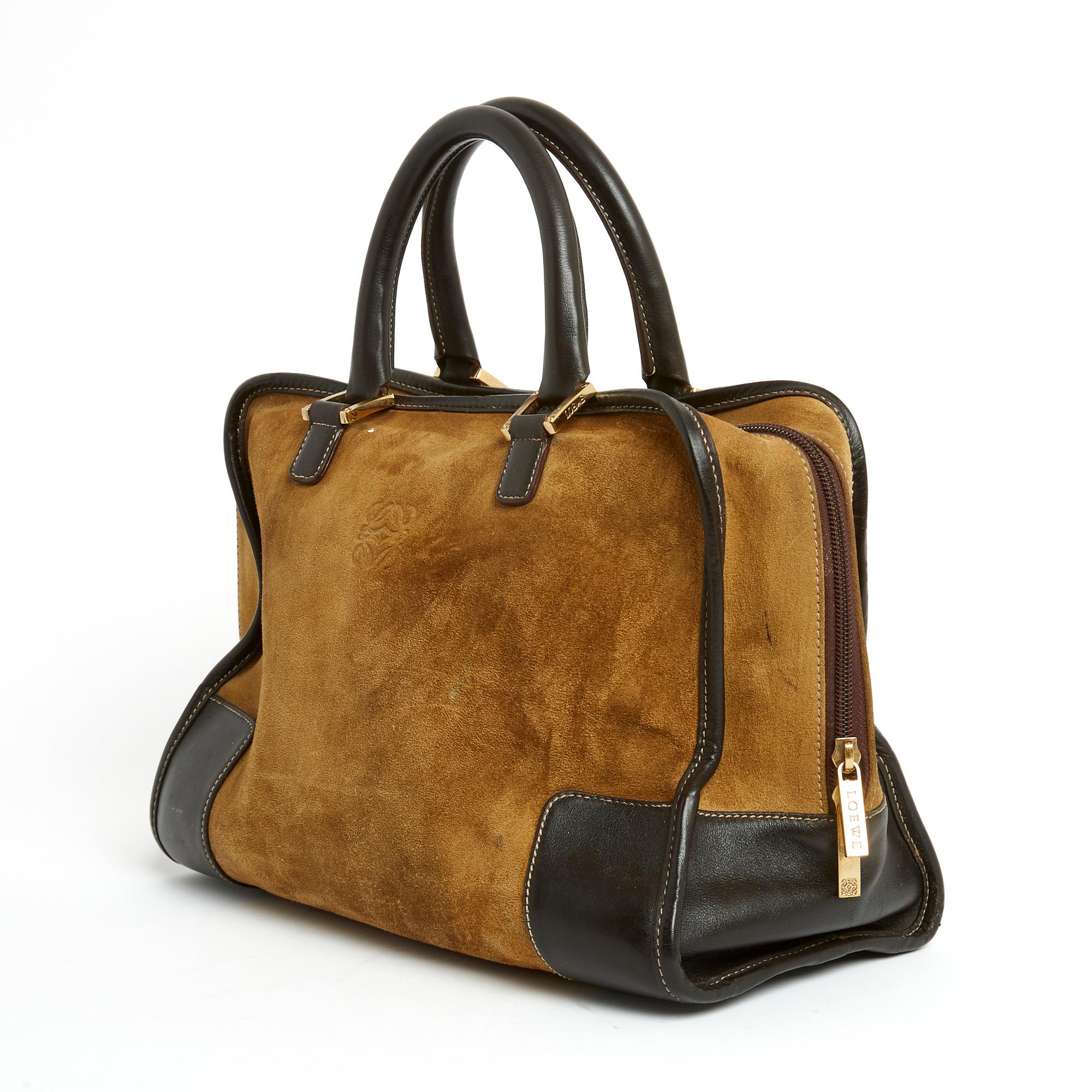 Loewe Amazona model bag size 32 (no longer available) in camel suede and inserts, braid and handles in very dark brown smooth leather, interior in gold leather, closed by a double slider zip with gold metal puller signed Loewe, 4 feet in gold metal