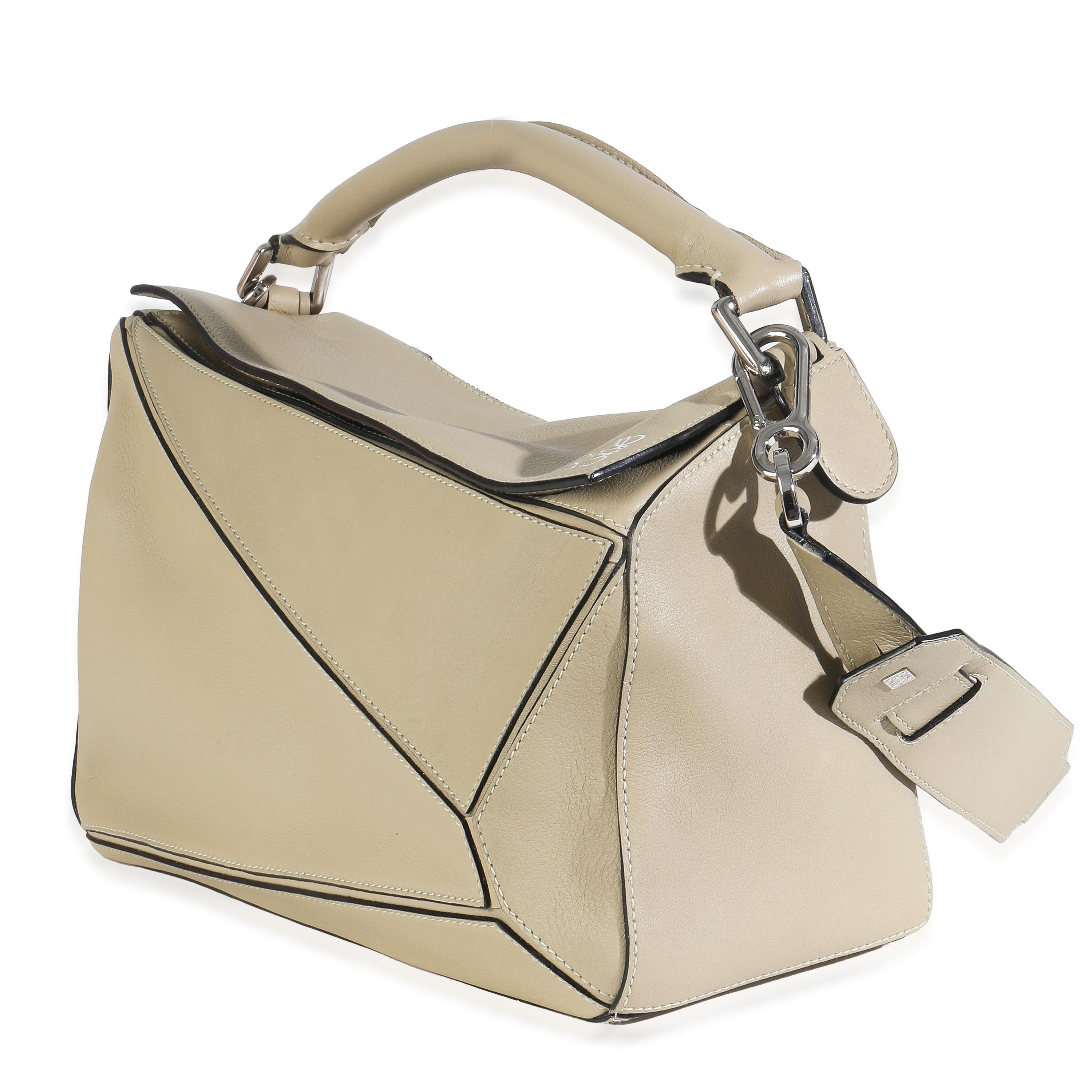 Beige Loewe Sand Smooth Calfskin Medium Puzzle Bag en vente