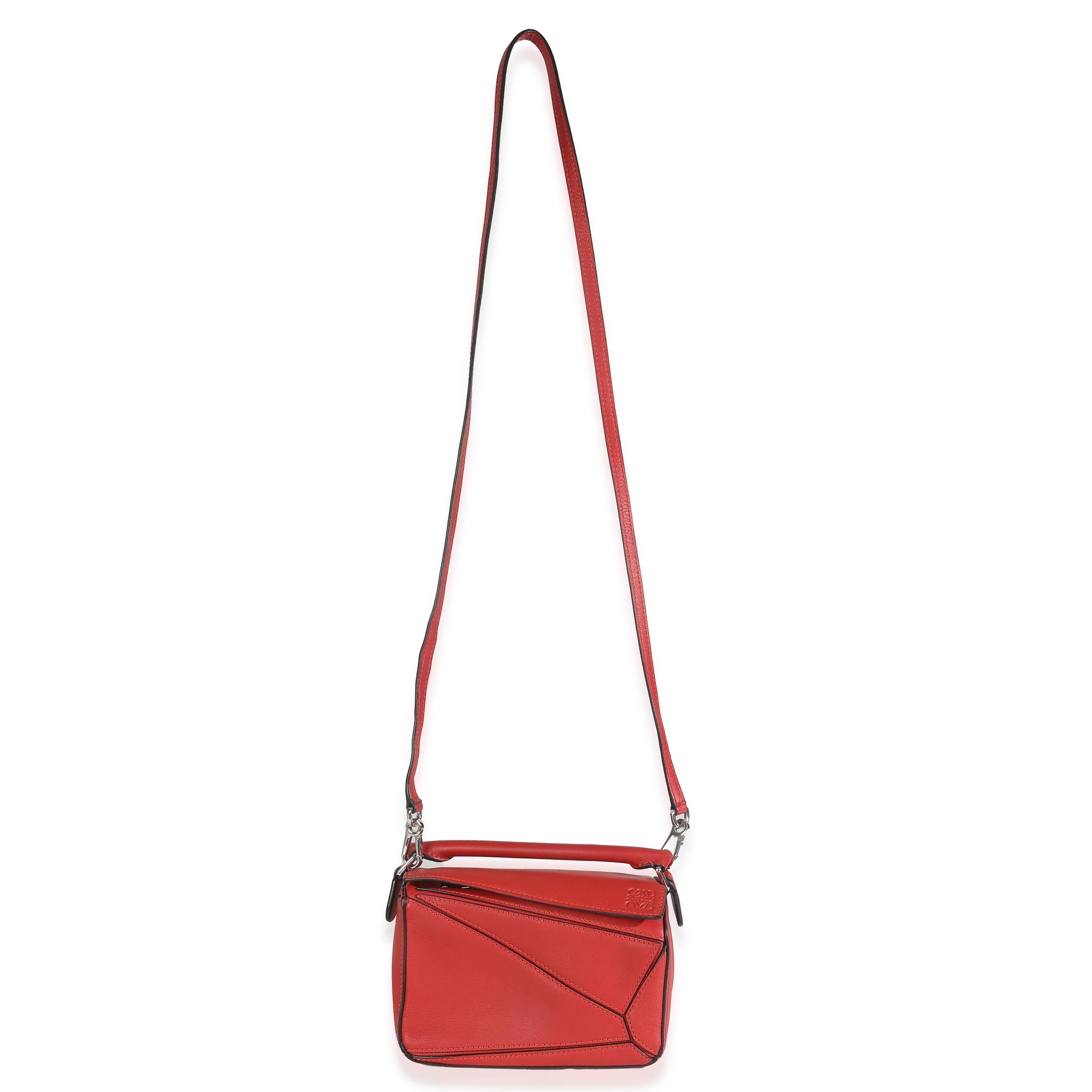 Loewe Scarlet Calfskin Mini Puzzle Bag en vente 1
