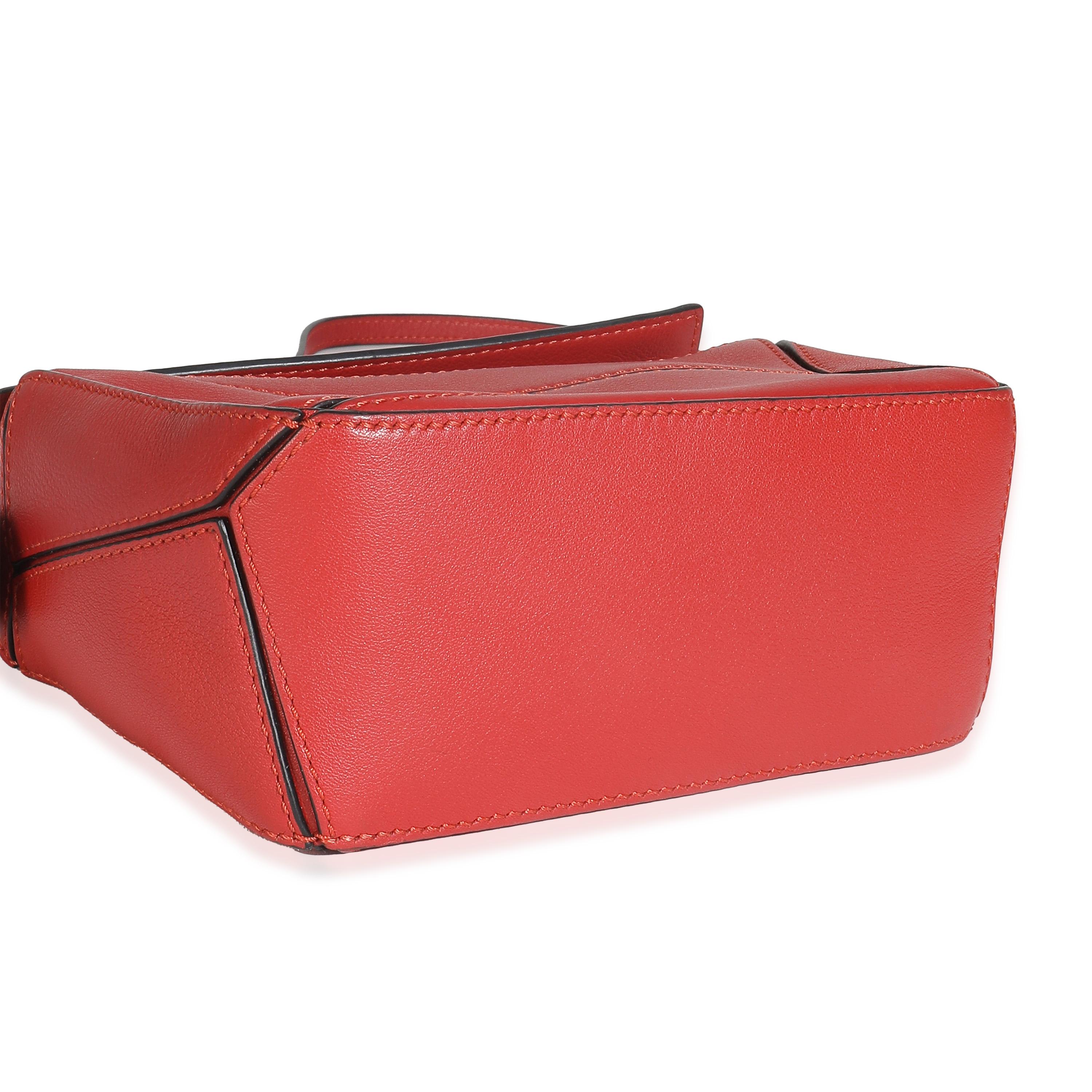 Loewe Scarlet Calfskin Mini Puzzle Bag en vente 2