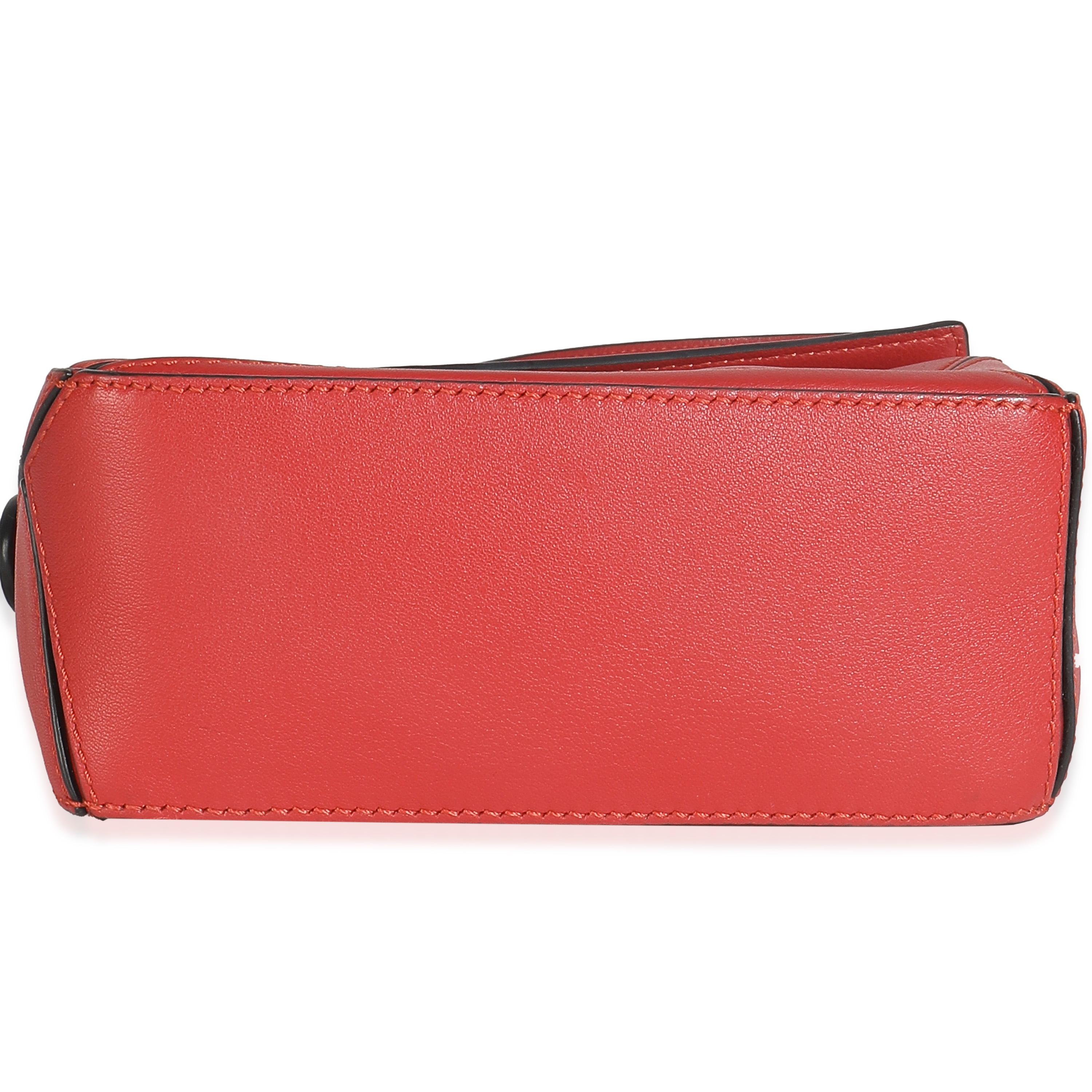 Loewe Scarlet Calfskin Mini Puzzle Bag en vente 3