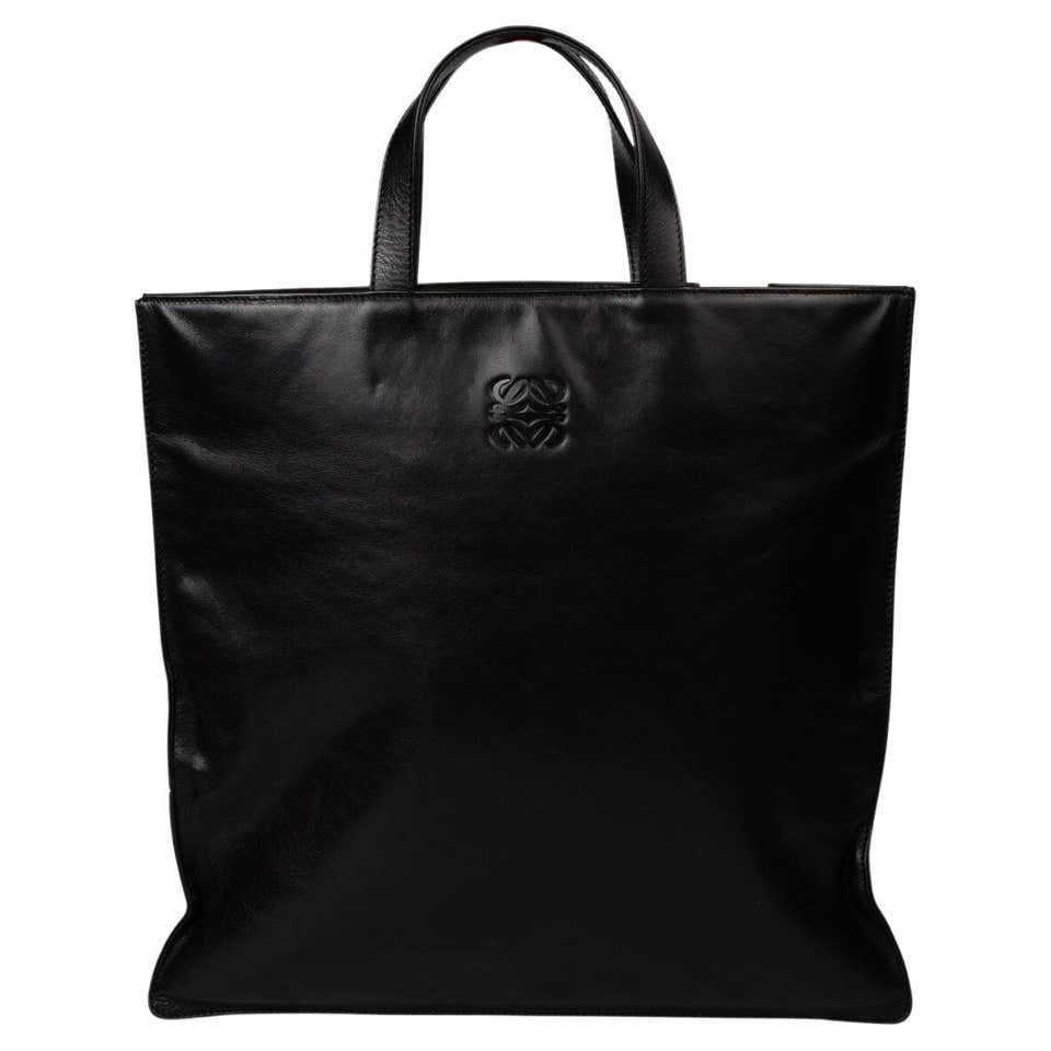 Loewe Aire Shoulder Bag Leather Medium For Sale at 1stDibs