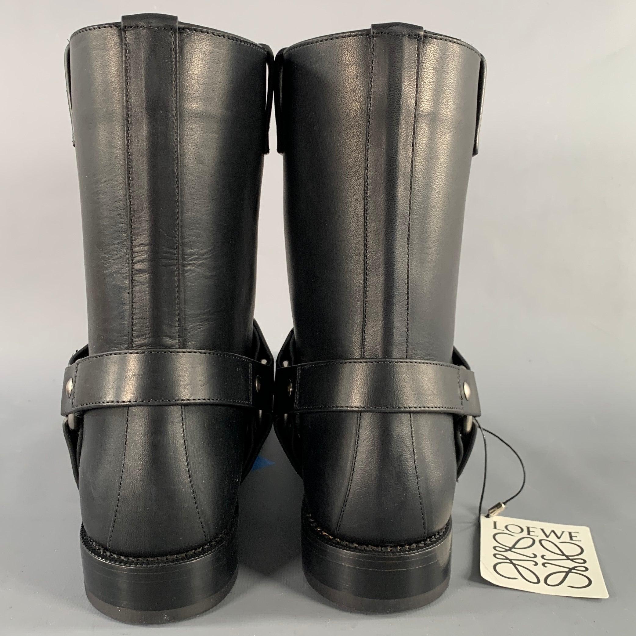 LOEWE Size 9 Campo Black Silver Harness Leather Pull On Boots In Good Condition For Sale In San Francisco, CA