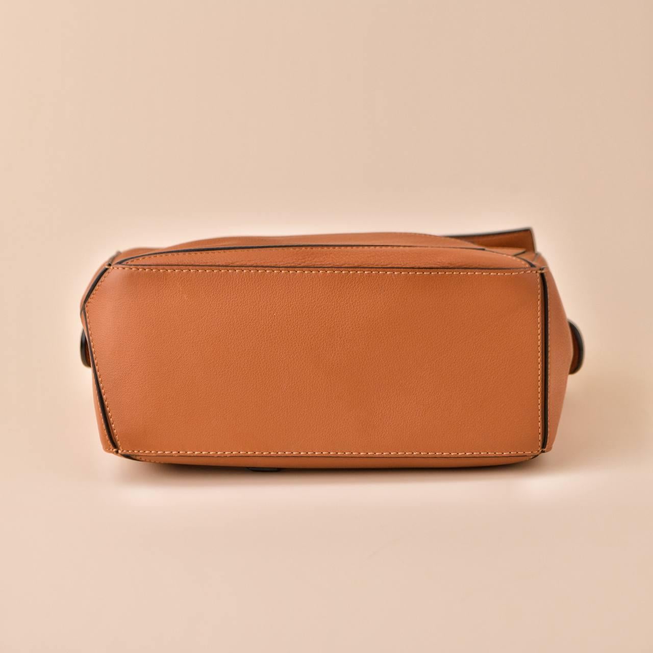 Loewe Small Puzzle Caramel Leather Shoulder Crossbody Bag For Sale 2