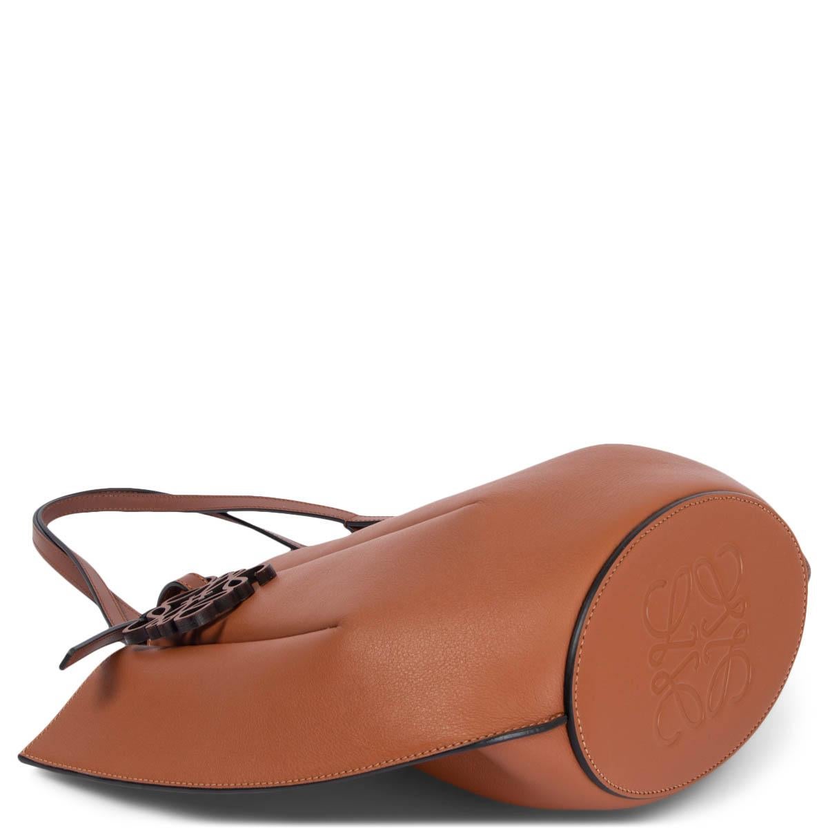 LOEWE sac à bandoulière SMALL SHELL TOTE en cuir brun tan Excellent état - En vente à Zürich, CH