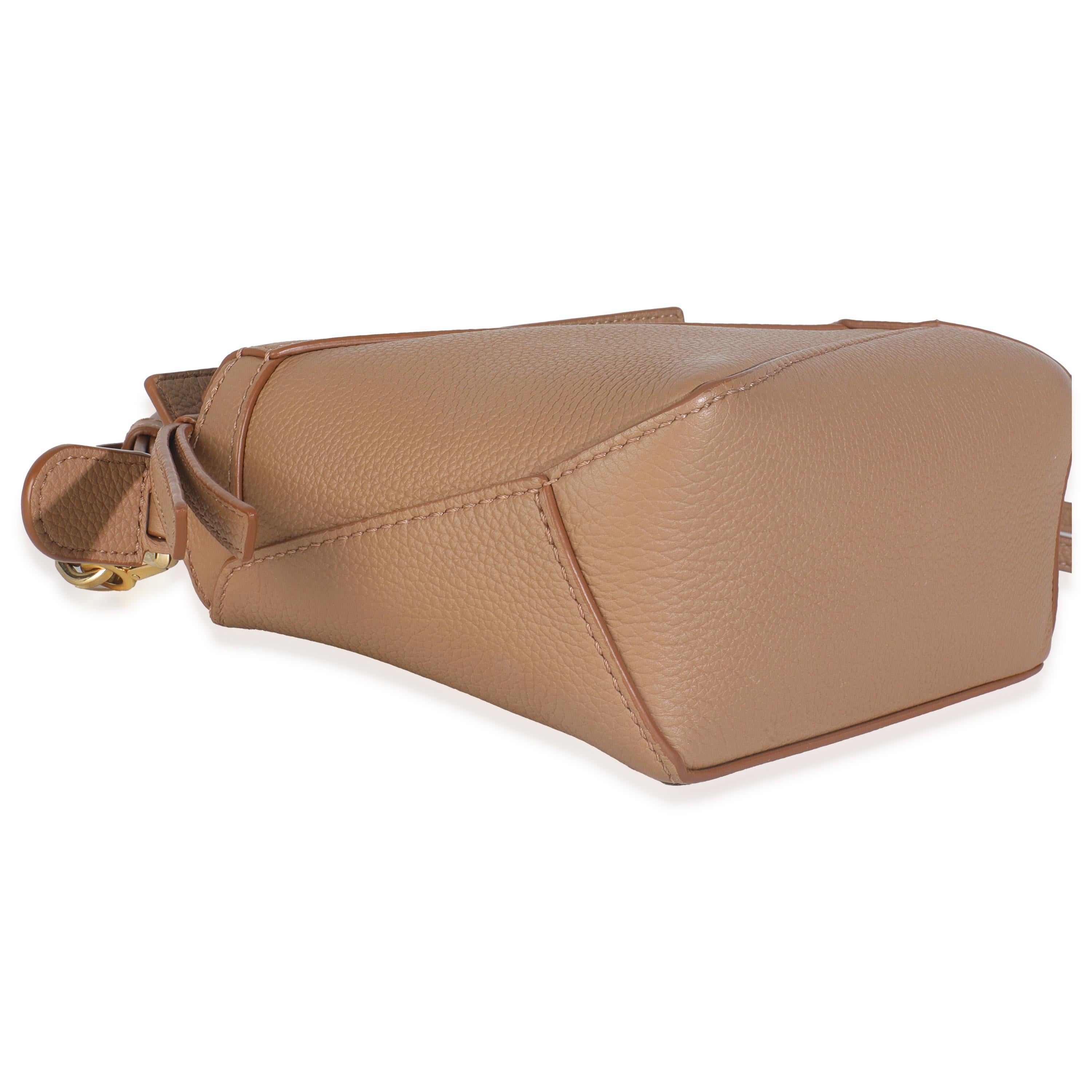 Loewe - Mini sac à main en cuir de veau grainé - Tan en vente 1