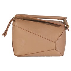 Loewe - Mini sac à main en cuir de veau grainé - Tan