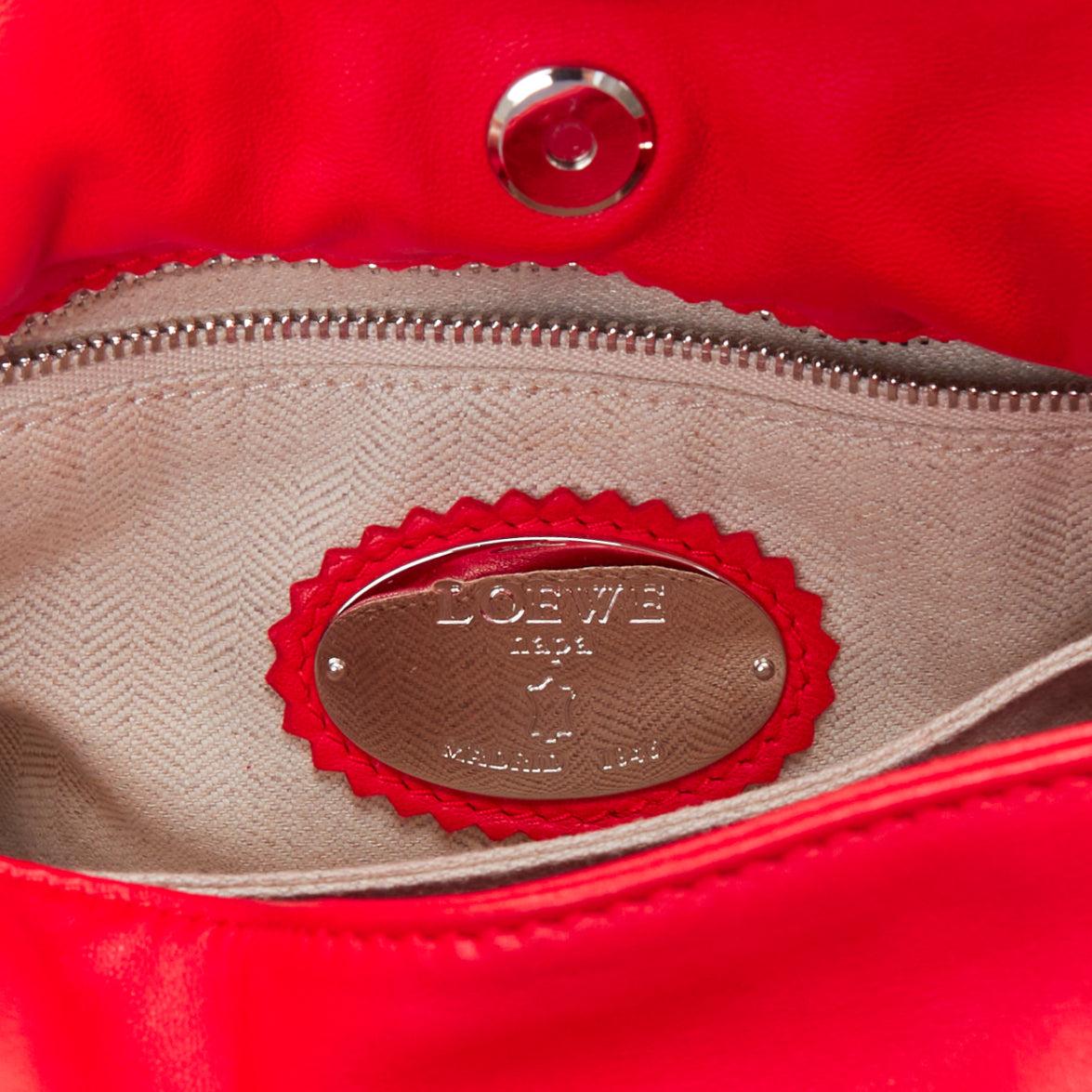 LOEWE Vintage Flamenc Tassel red soft leather anagram crossbody bucket bag For Sale 5