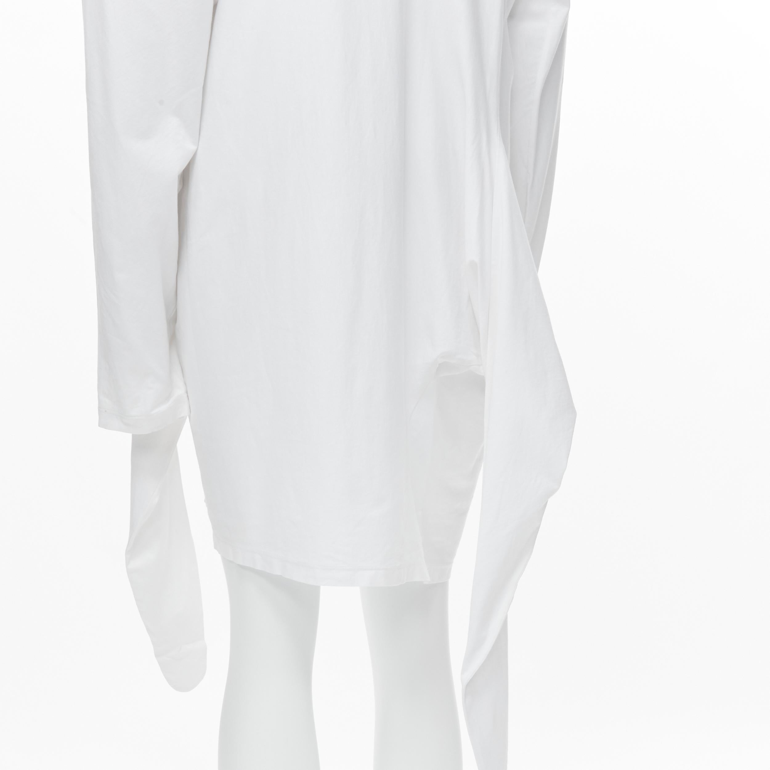 LOEWE white cotton 4 sleeves crew neck oversized t-shirt XL 
Reference: JOMK/A00030 
Brand: Loewe 
Designer: JW Anderson 
Material: Cotton 
Color: White 
Pattern: Solid 
Extra Detail: Crew neck. 4-sleeve design- can be worn tied at waist or draped