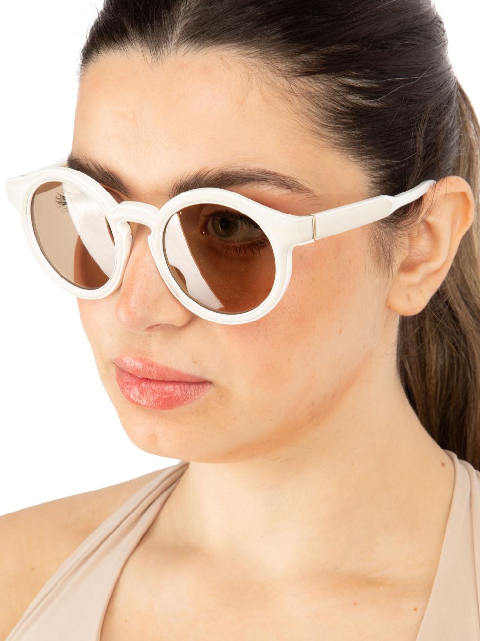 CONDITION is New with tags on this brand new Loewedesigner item. This item comes with original packaging.
 
 
 
 Details
 
 
 Model: LW40002I 5224N
 
 White
 
 Acetate and Leather
 
 Round Eye Sunglasses
 
 Tinted Brown Lens
 
 White Leather Trim
 
