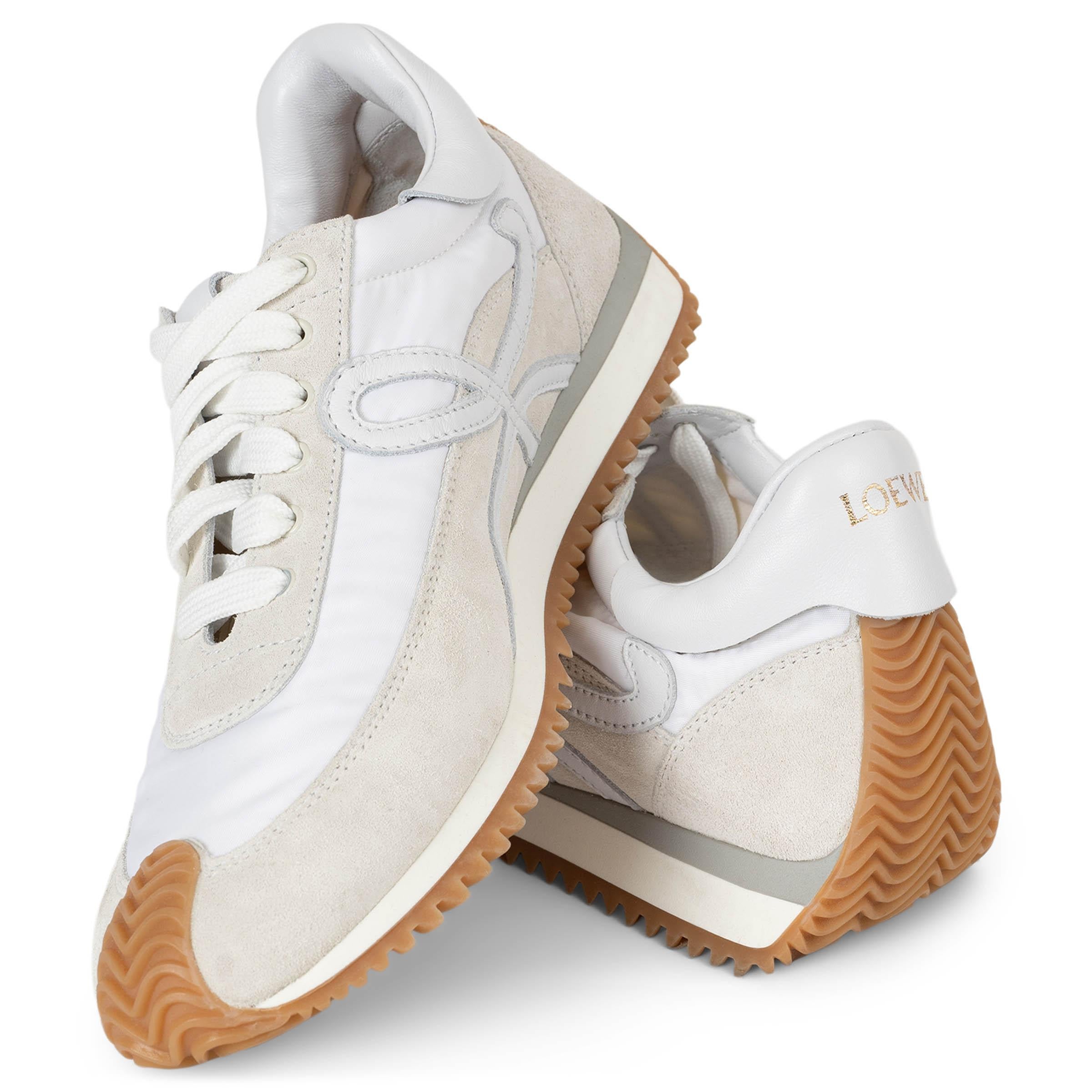 LOEWE scarpe da ginnastica basse FLOW in nylon e camoscio bianco 38 in vendita 1