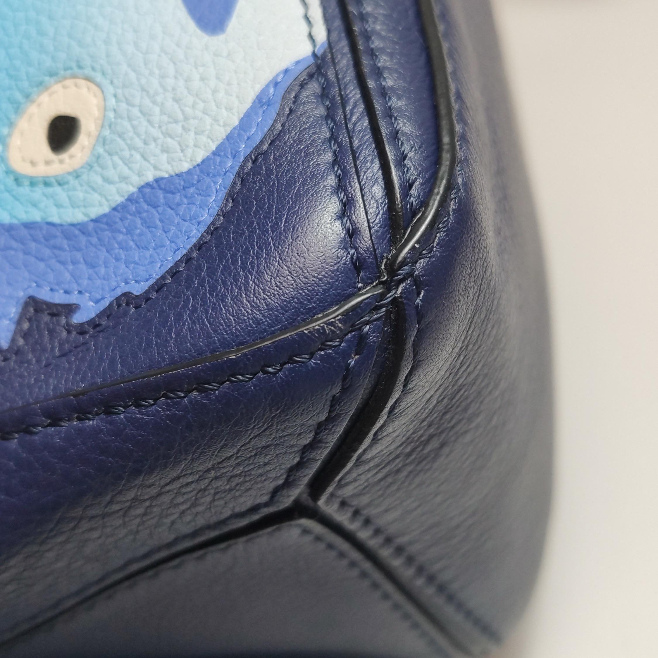 Riñonera Loewe x Howl's Moving Castle Studio Ghibli Calcifer Puzzle Pequeño Azul Marino en venta 8