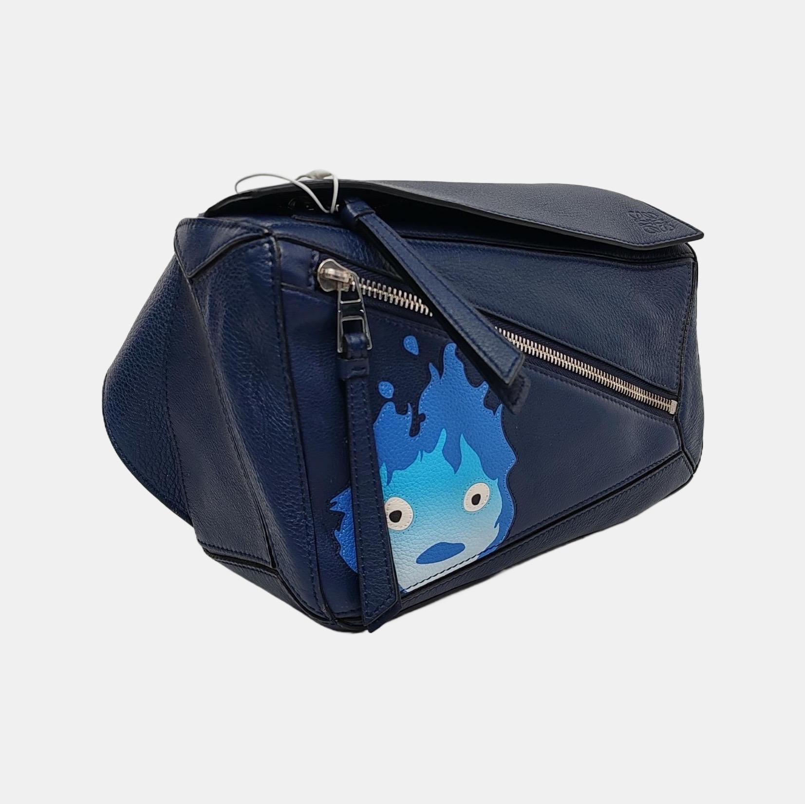 Loewe x Howl's Moving Castle Studio Ghibli Calcifer Puzzle Belt Bag Small Navy Damen im Angebot