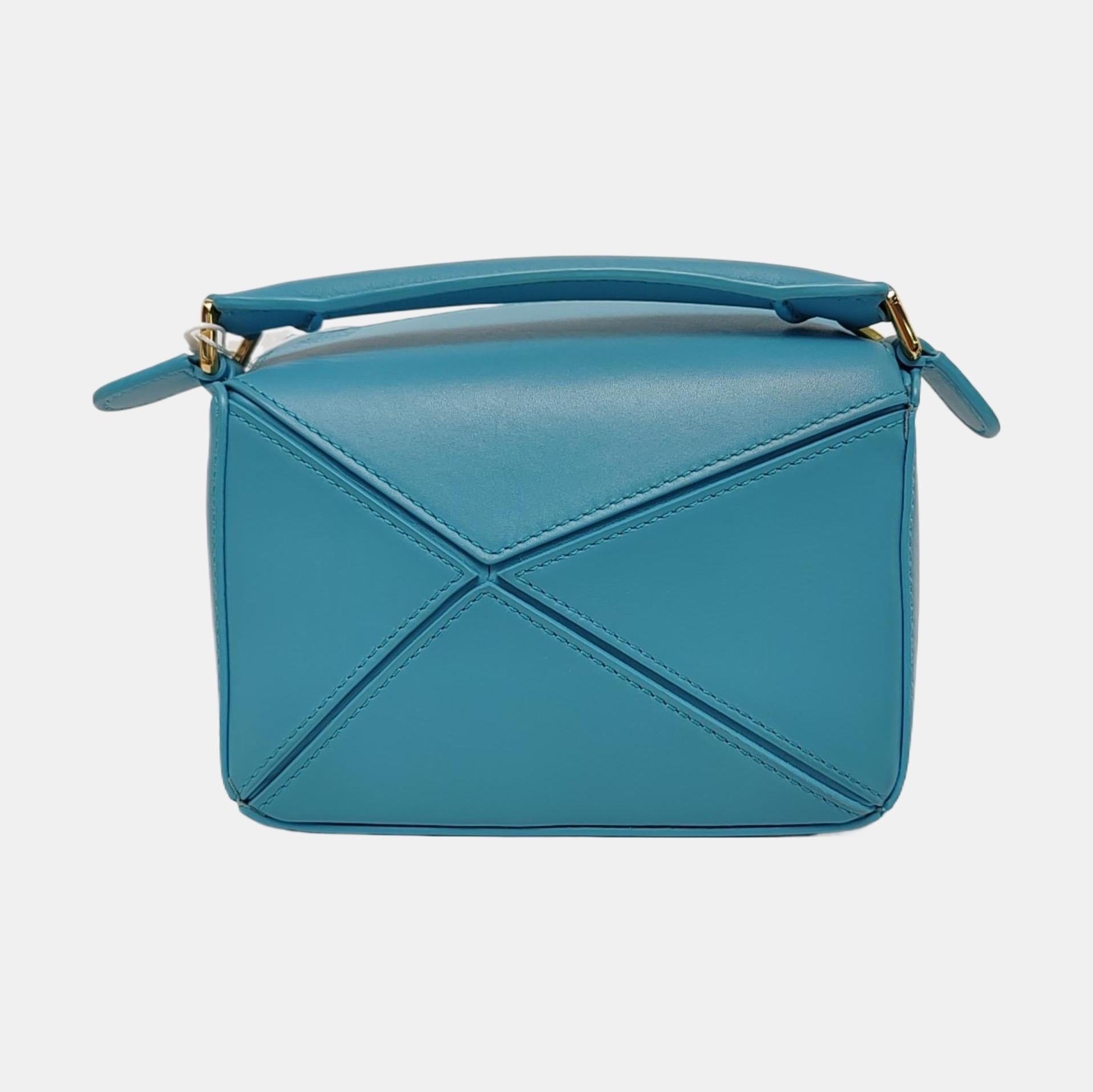 Loewe x Studio's Moving Castle Studio Ghibli Collection Puzzle Mini Blue Dog in vendita 1