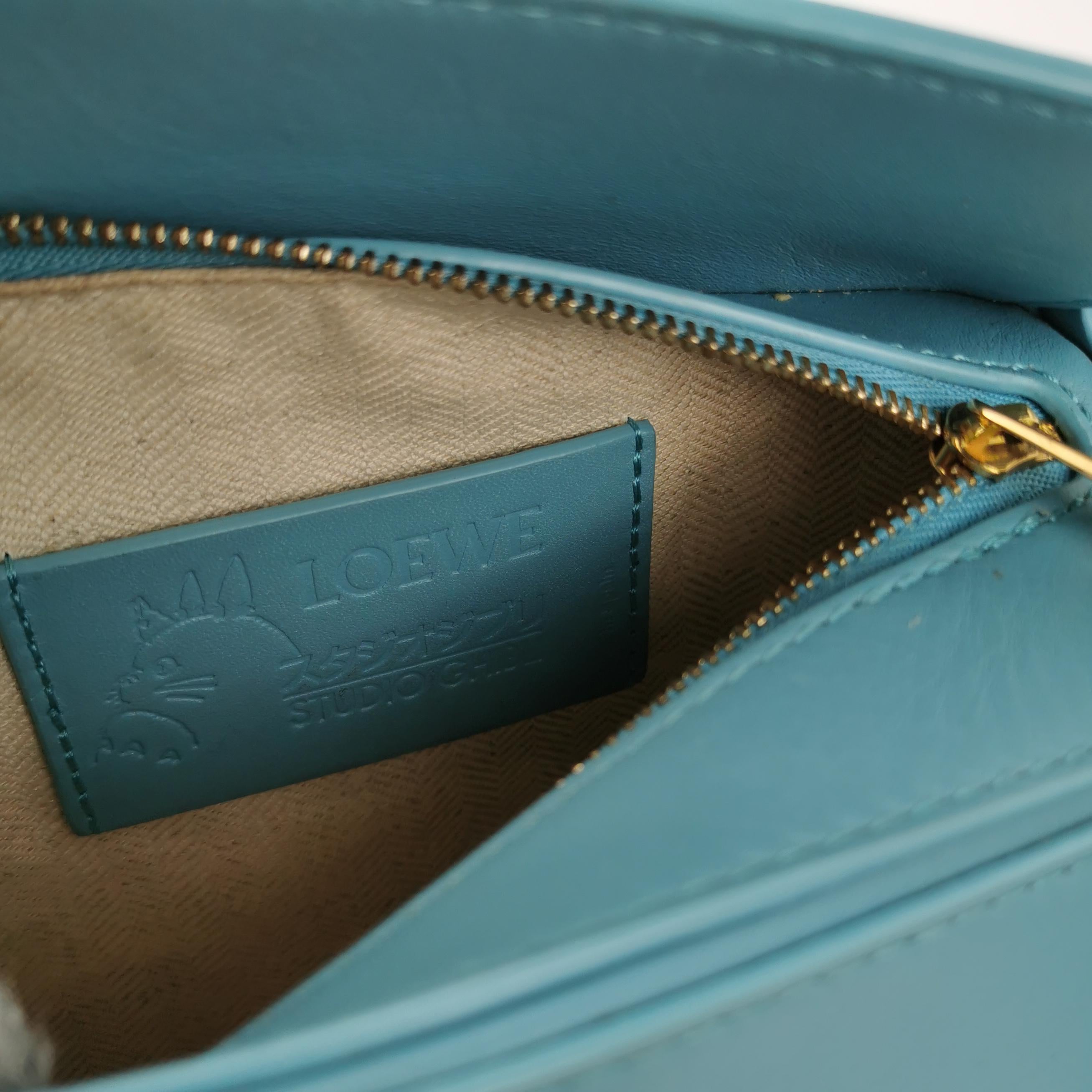 Loewe x Studio's Moving Castle Studio Ghibli Collection Puzzle Mini Blue Dog in vendita 2