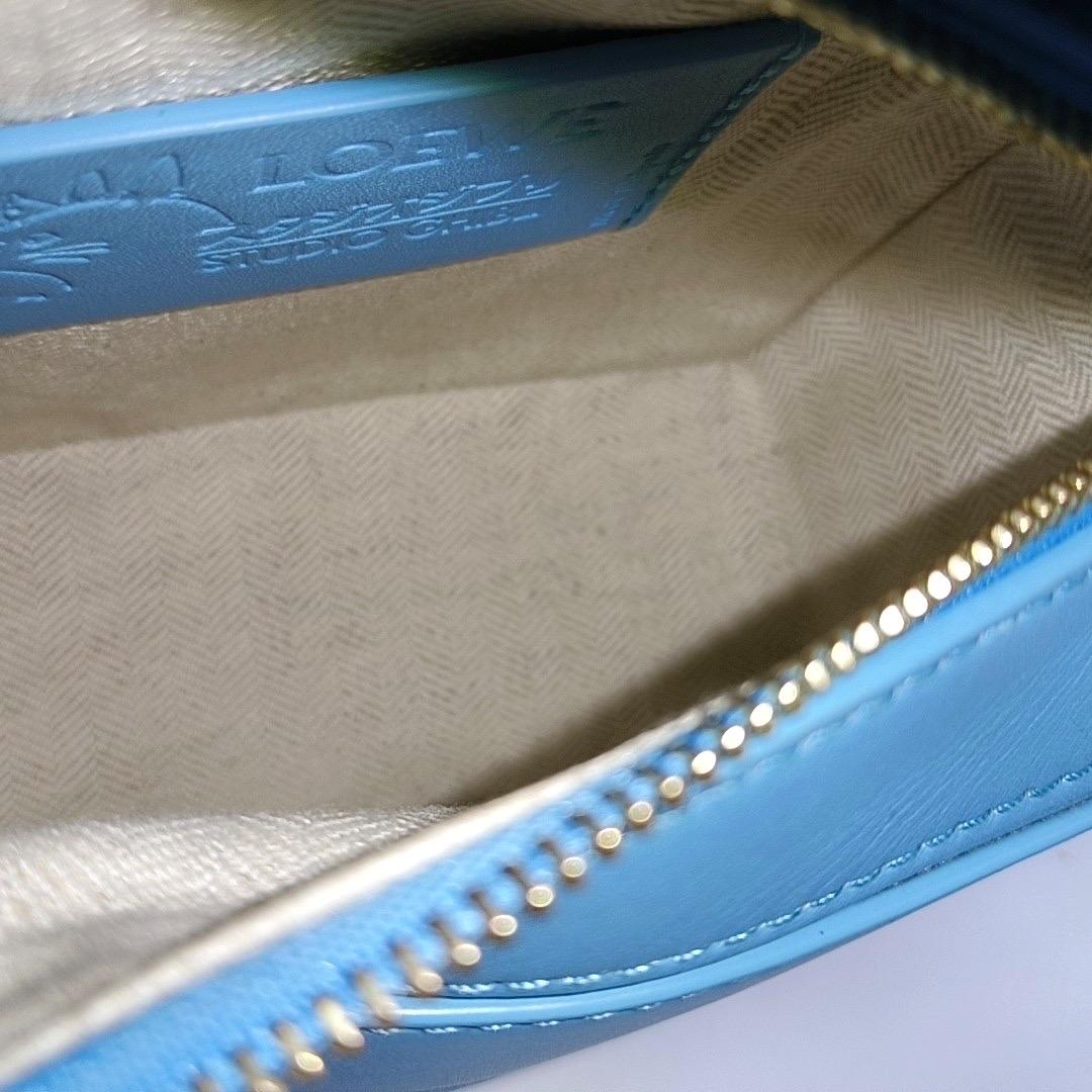 Loewe x Studio's Moving Castle Studio Ghibli Collection Puzzle Mini Blue Dog in vendita 4