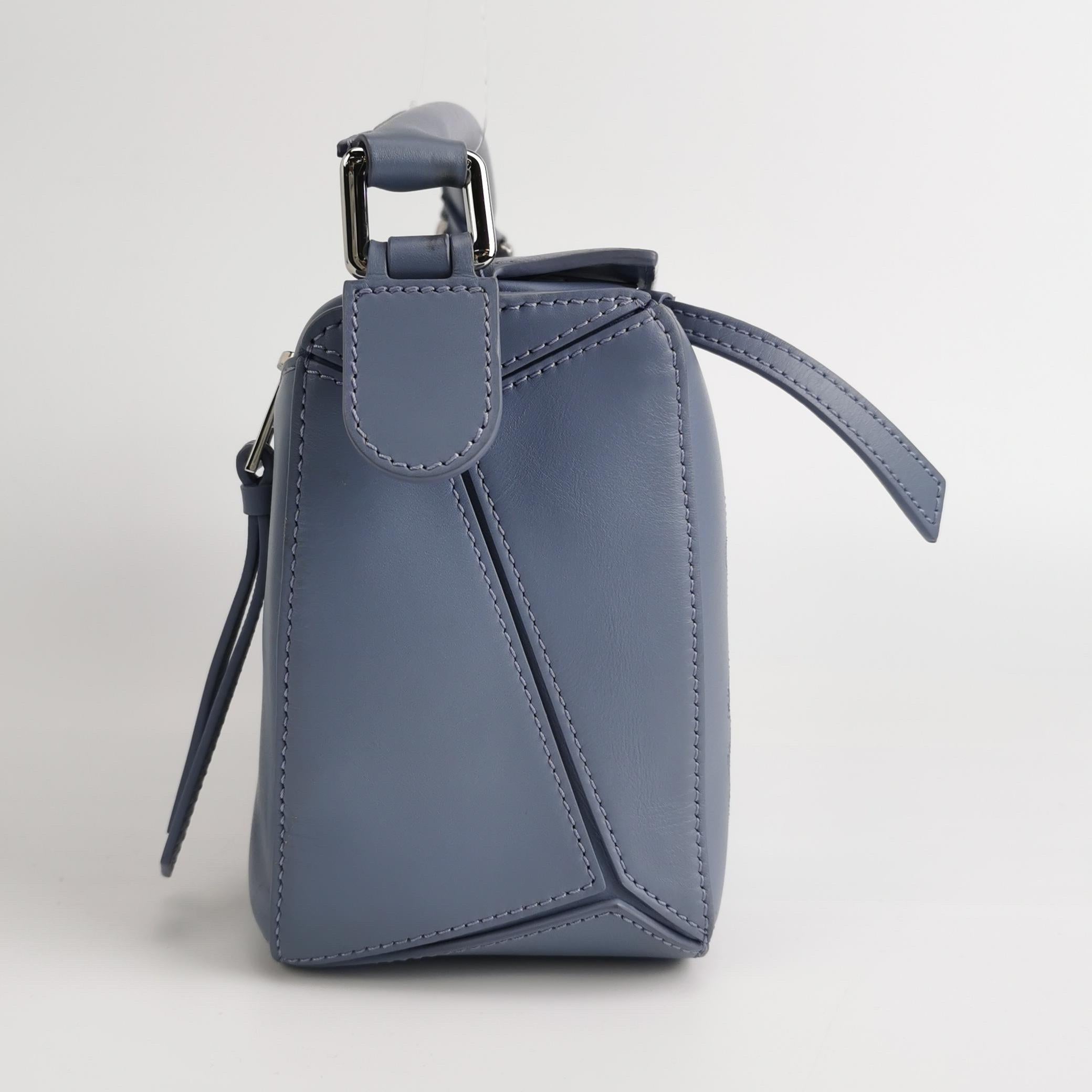 Loewe x Howl's Moving Castle Studio Ghibli Puzzle Calcifer Small MISTI blu In condizioni ottime in vendita a AUBERVILLIERS, FR