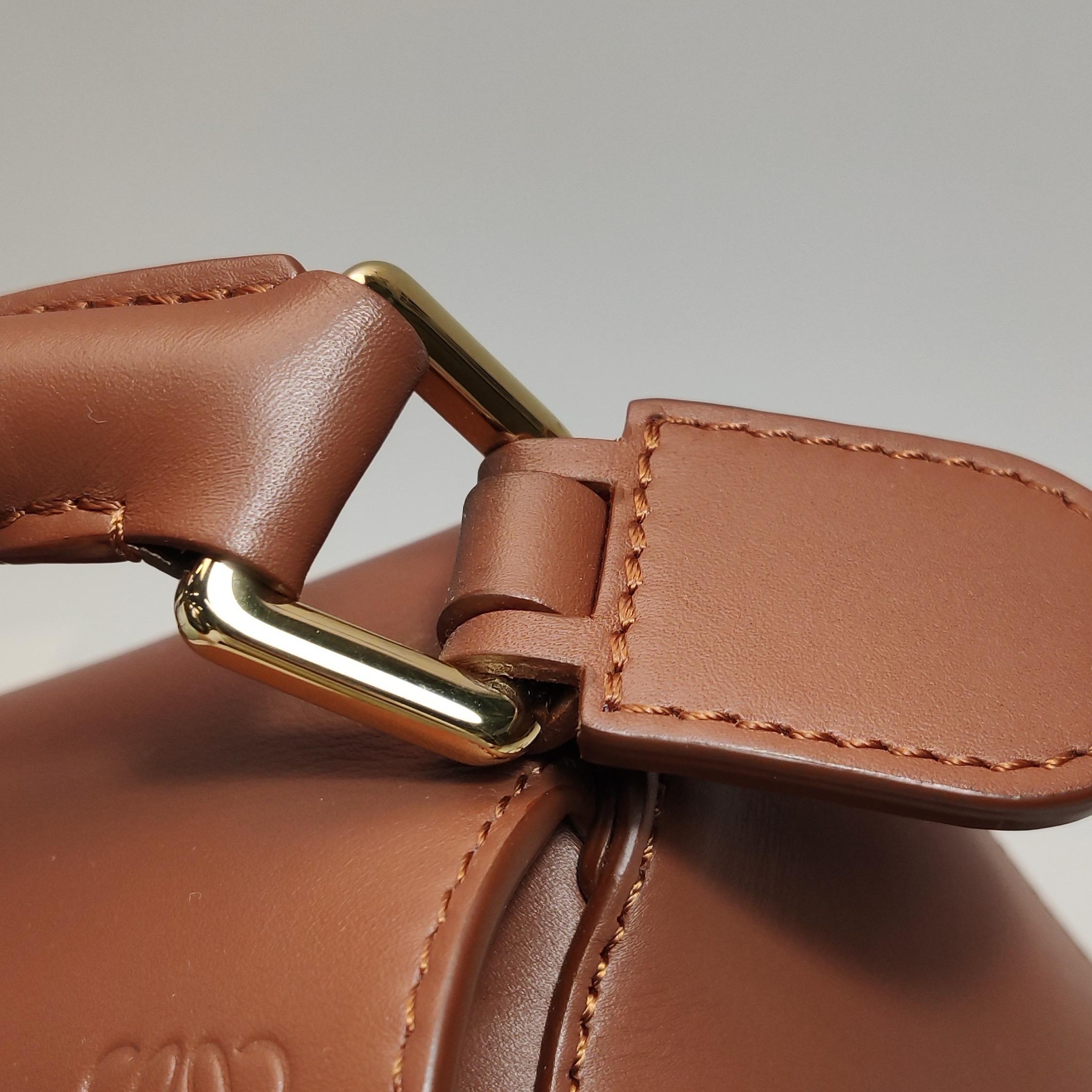 Loewe x Studio A Moving Castle Studio Ghibli Puzzle Calcifer Piccolo Tan Caramel in vendita 10