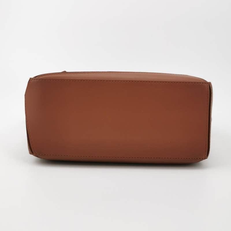 Loewe x Howl's Moving Castle Studio Ghibli Puzzle Calcifer Petit Caramel Tan Excellent état à AUBERVILLIERS, FR