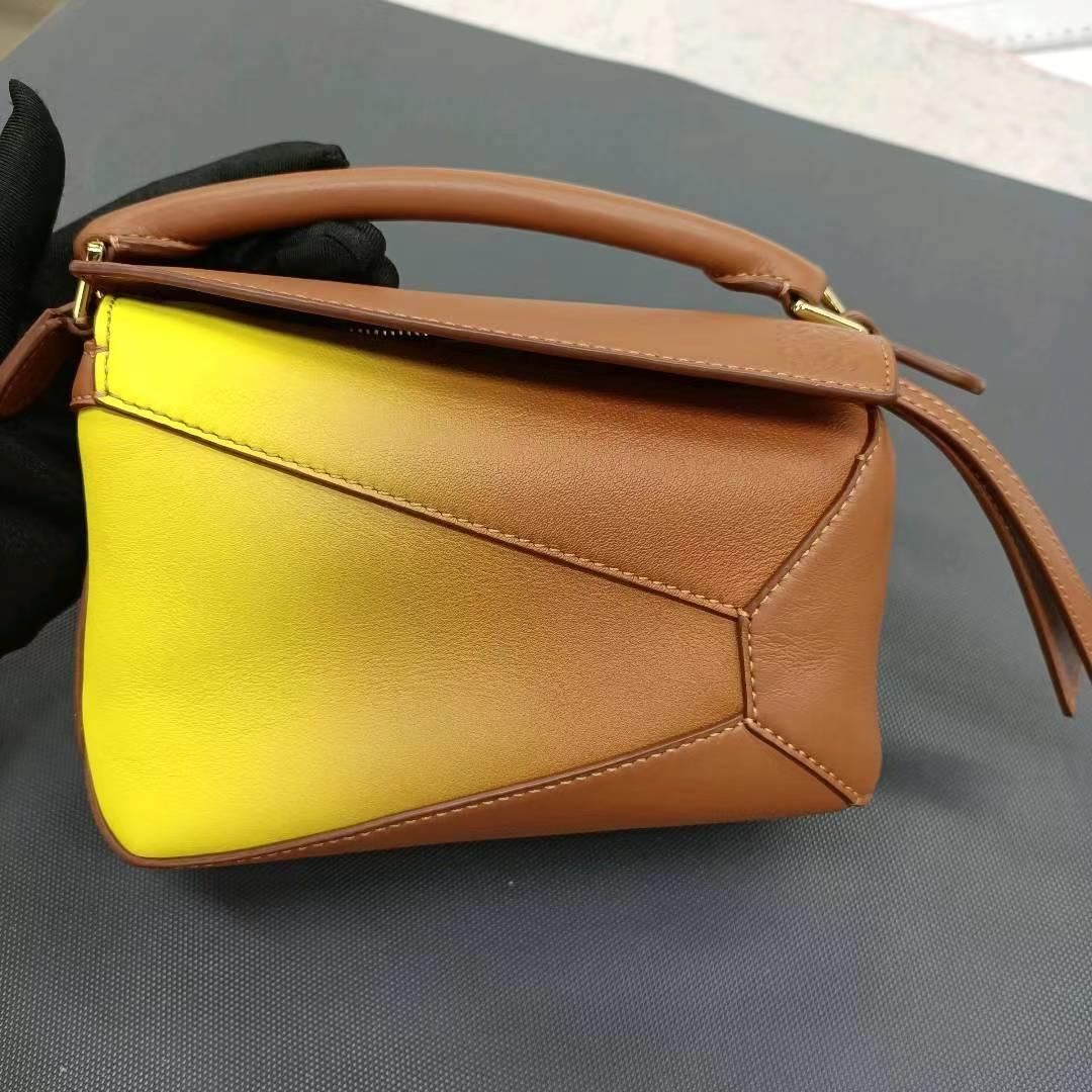 Loewe x Paula's Ibiza Degrade Puzzle Edge Mini Leather Lemon & Tan Crossbody Bag For Sale 8