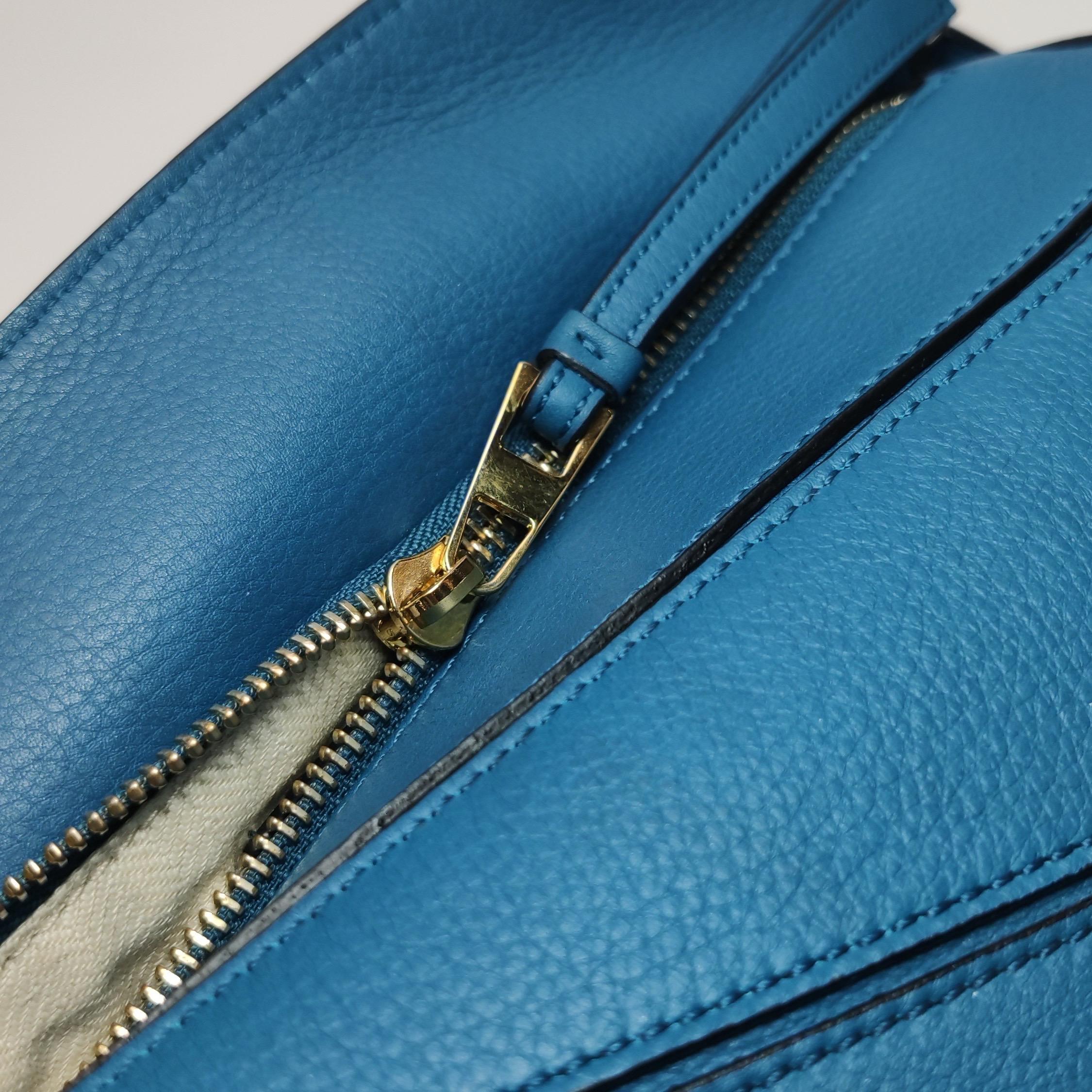 Loewe x Spirited Away Studio Ghibli Collection'S Puzzle Borsa a tracolla piccola blu in vendita 7